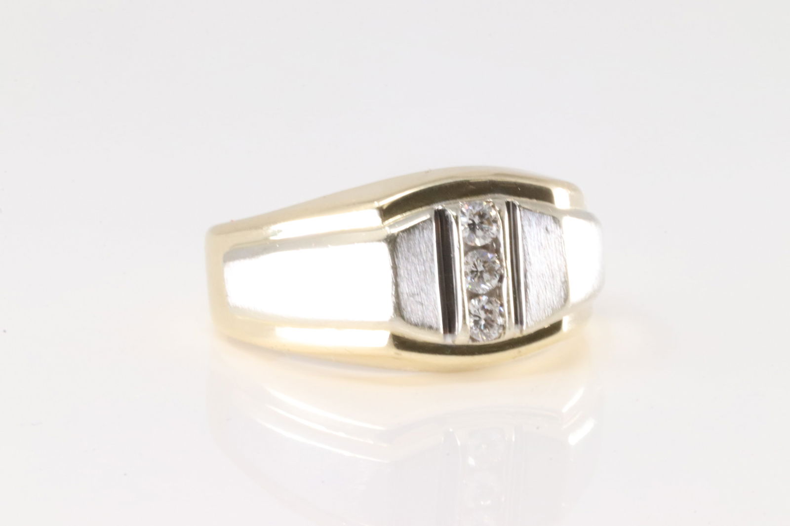 Diamond Ring 14Kt. - 2