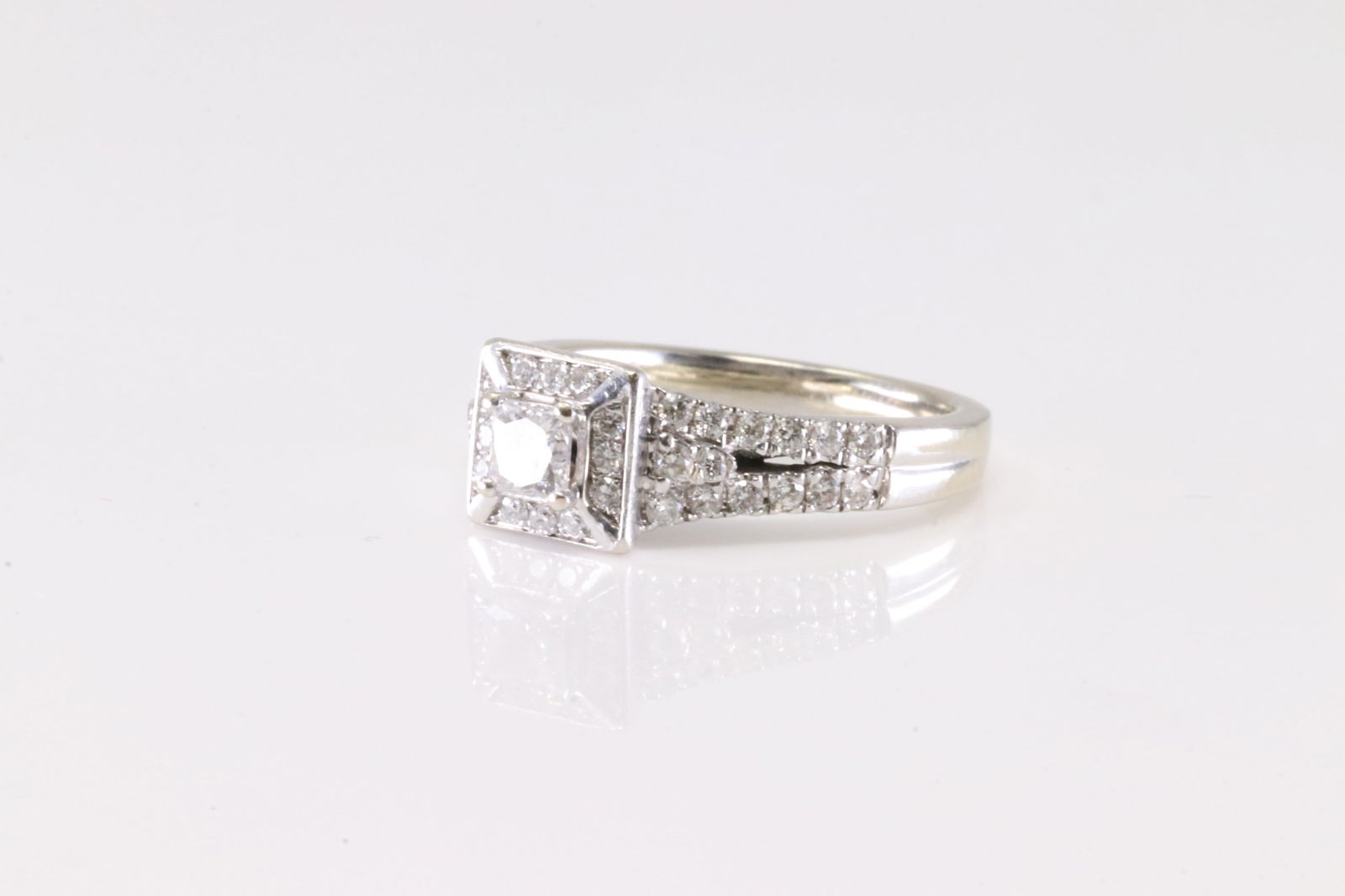 Diamond Ring 14Kt. - 3