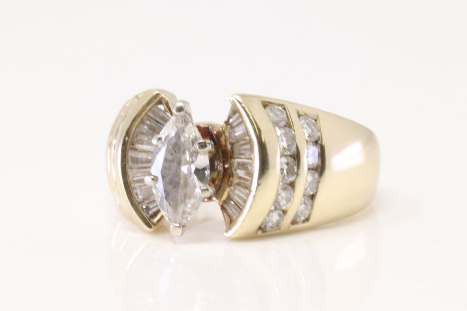 Diamond Ring 14Kt. - 2