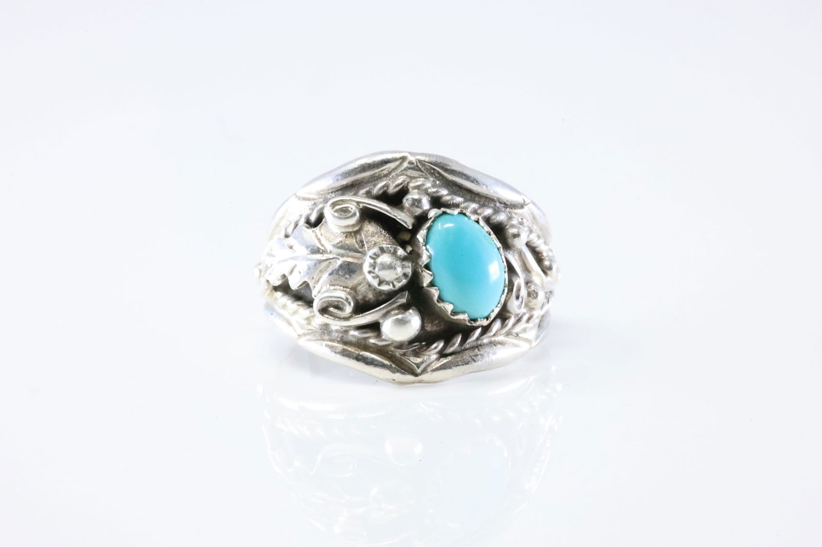 America Sterling Silver Turquoise Ring. (1 of 4)