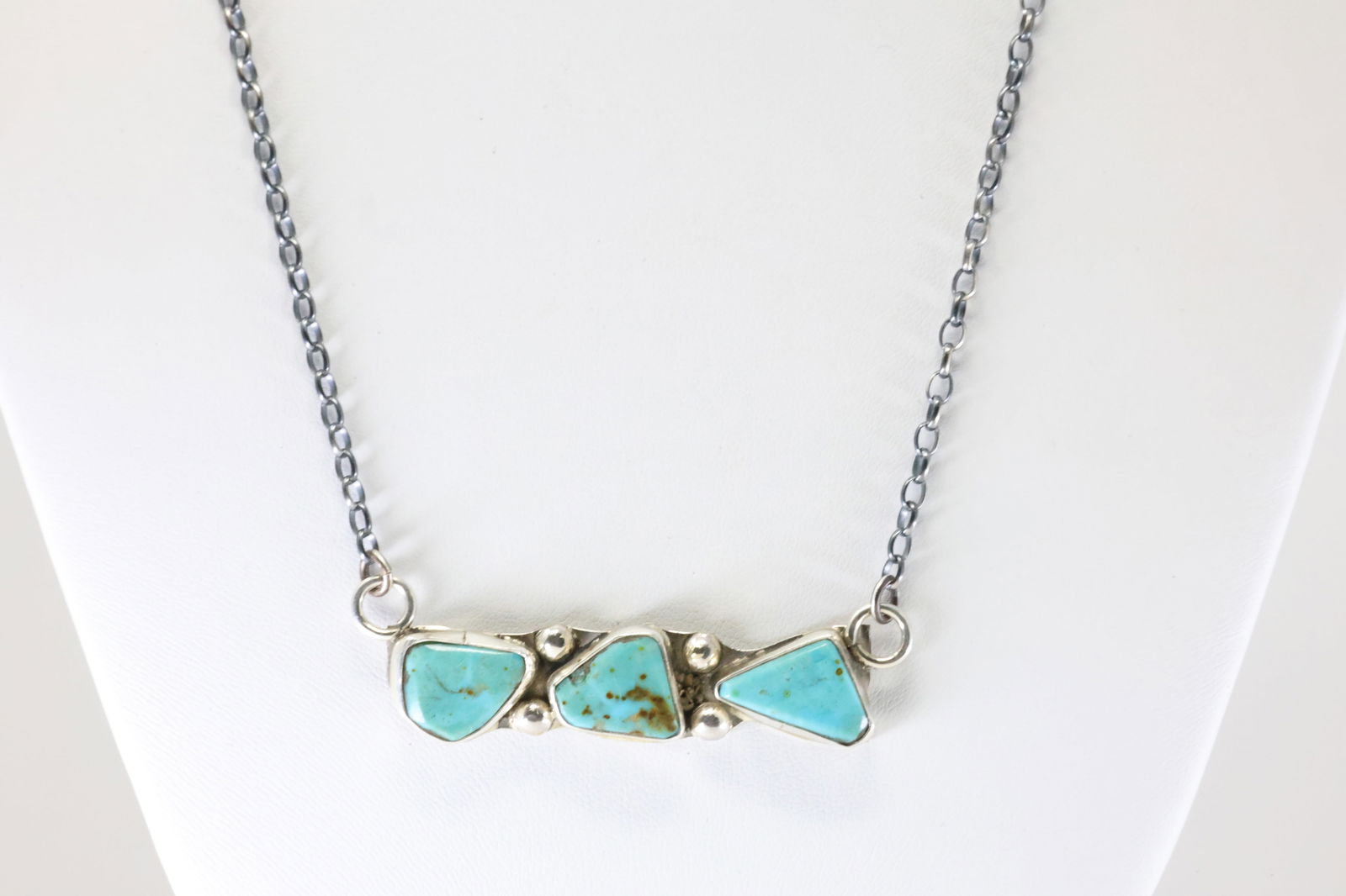 Native America Zuni Sterling Silver Kingman Turquoise Necklace By Jude Candelaria. (1 of 4)