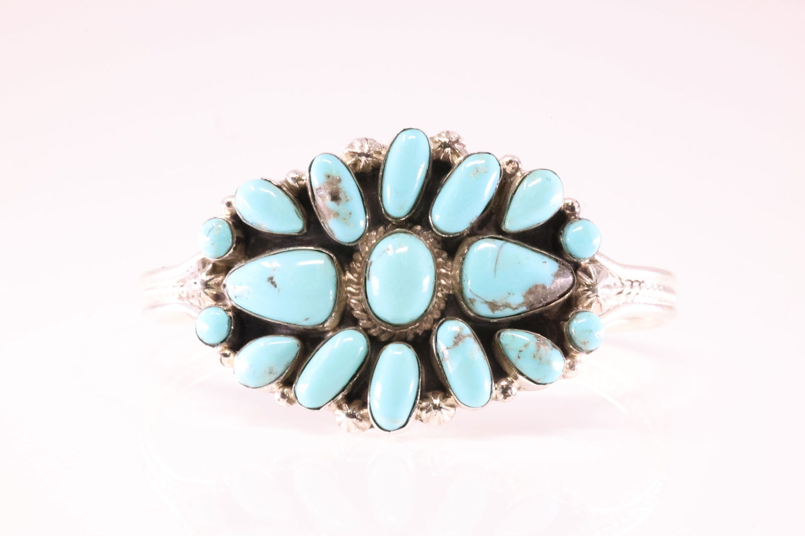 American Sterling Silver Kingman Turquoise Bracelet Cuff. (1 of 4)