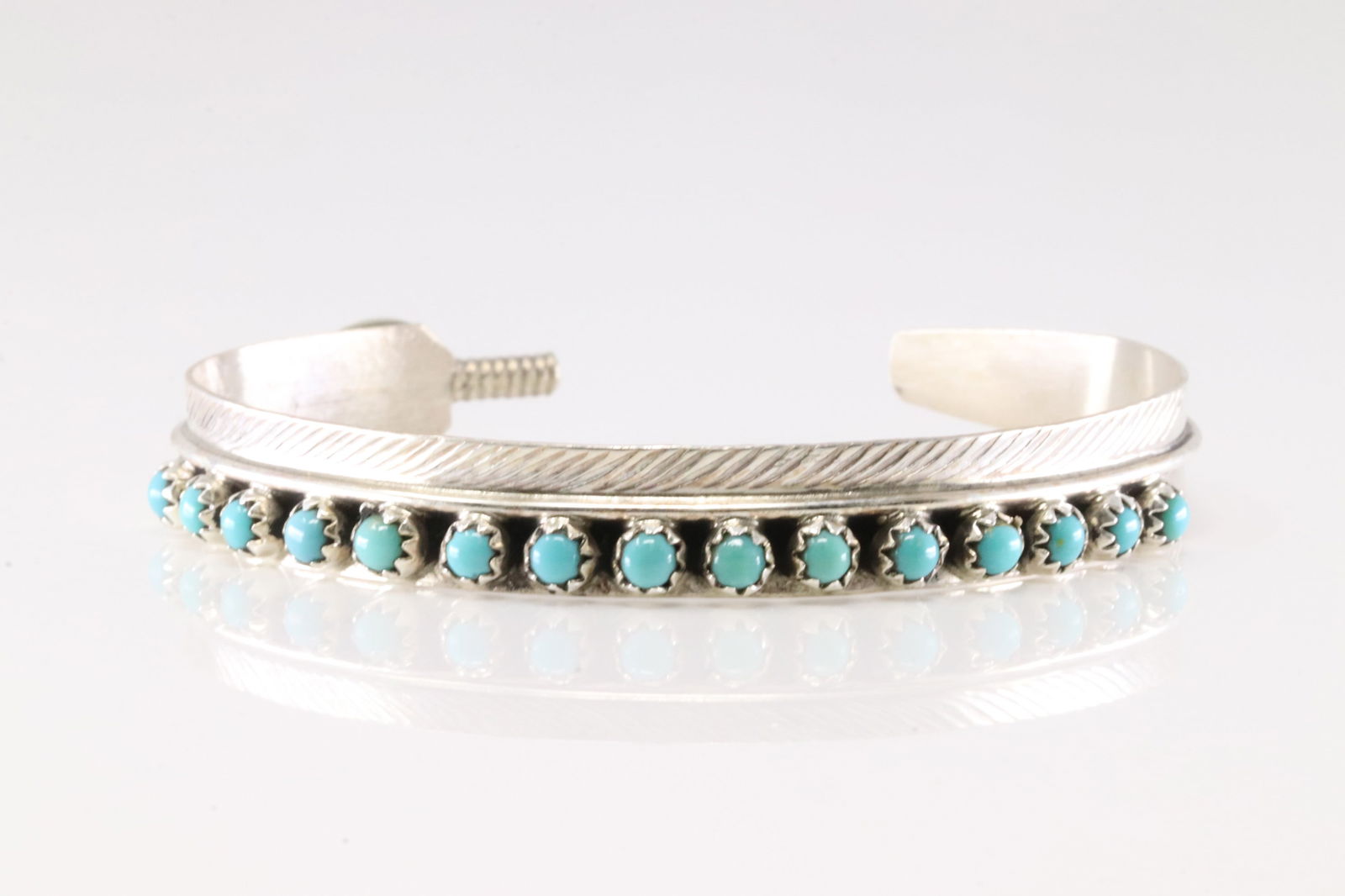 Native America Navajo Sterling Silver Turquoise Feather Bracelet Cuff By Aaron Davis.: This is a Native America Navajo Sterling Silver Turquoise Feather Bracelet Cuff By Aaron Davis.