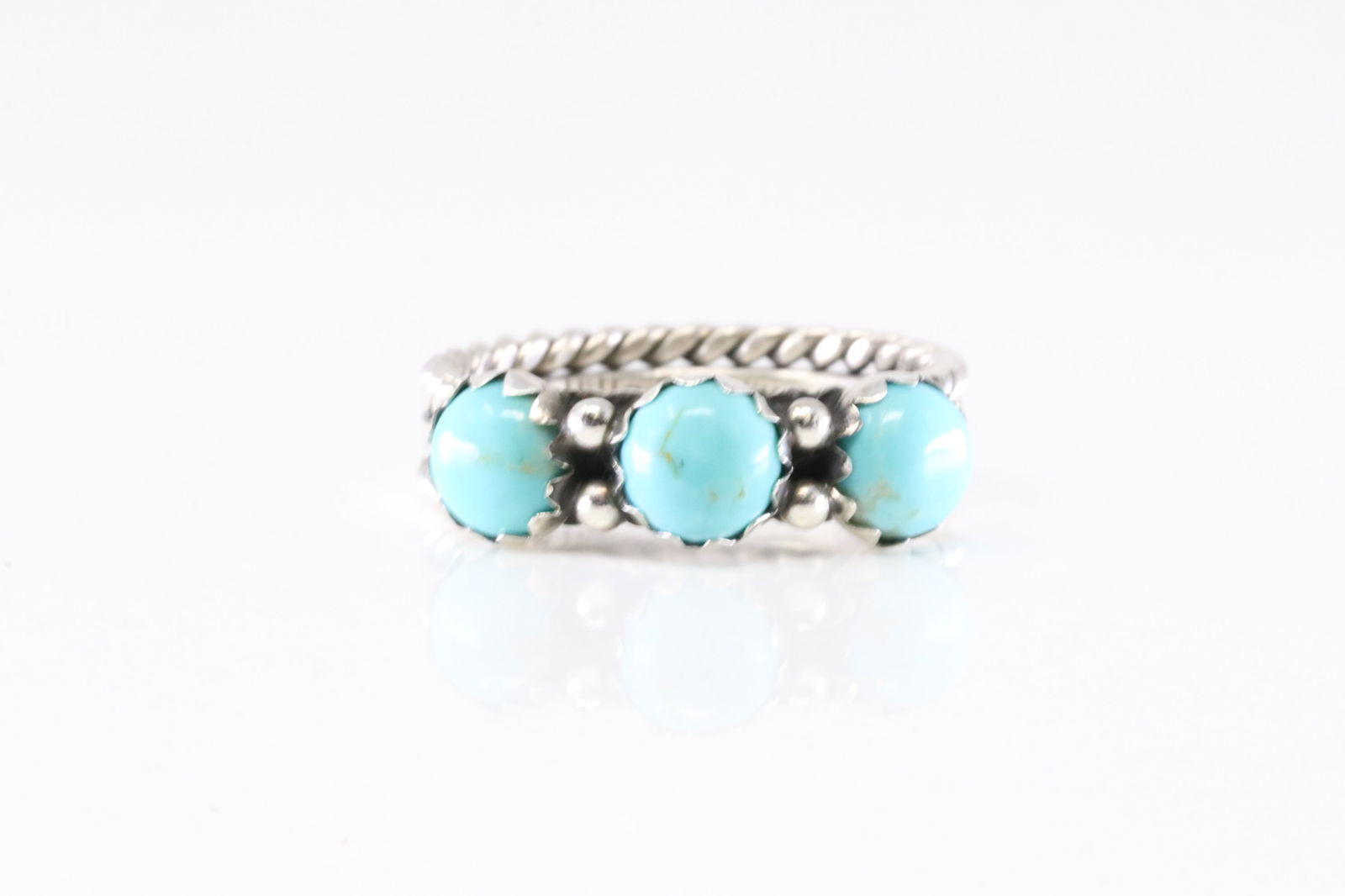 Native America Navajo Sterling Silver Turquoise Ring By R.King.: This is a Native America Navajo Sterling Silver Turquoise Ring By R.King. Ring size: 7.25.