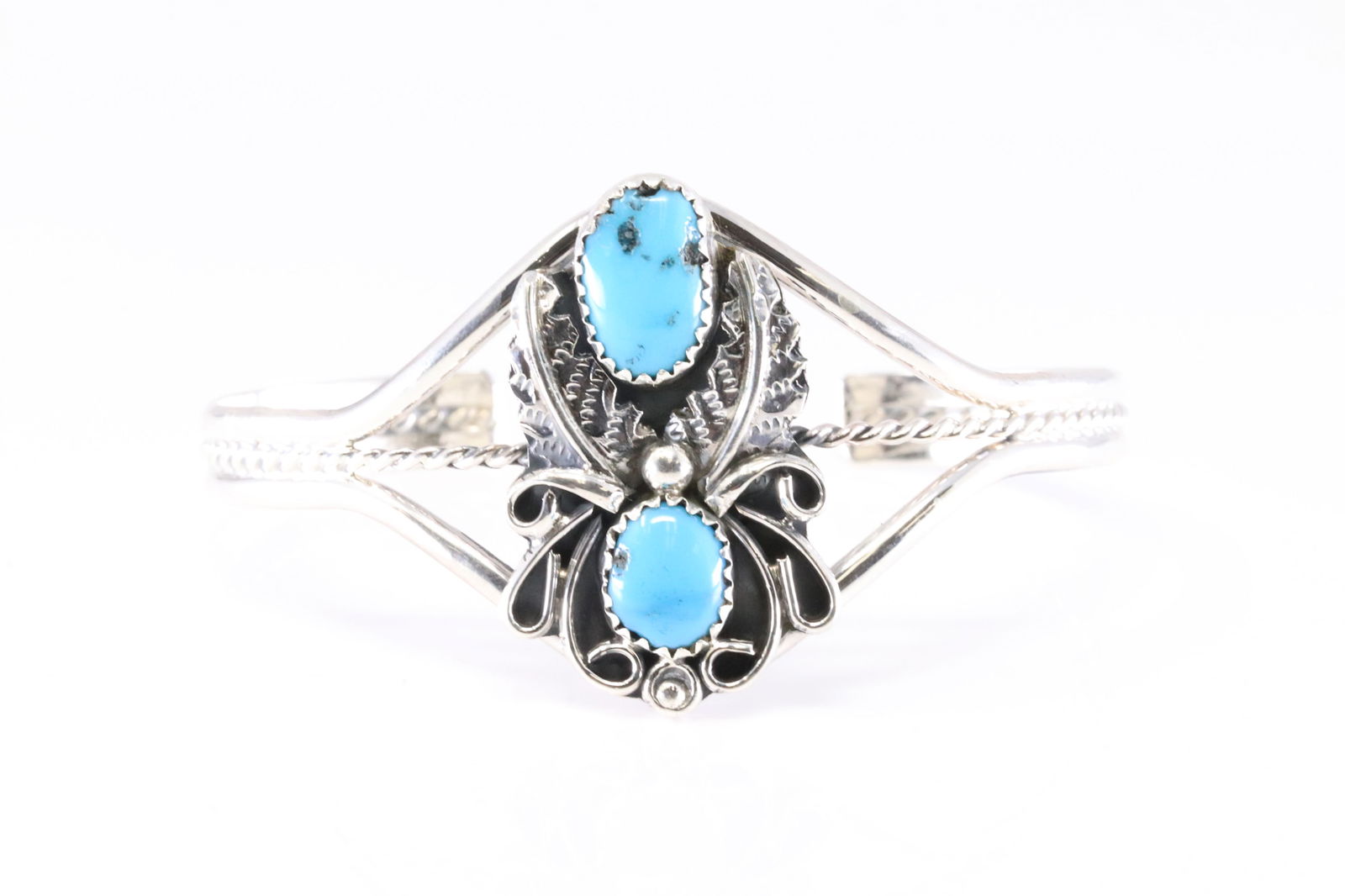 Native America Navajo Sterling Silver Turquoise Bracelet Cuff By Harry B.Yazzie.: This is a Native America Navajo Sterling Silver Turquoise Bracelet Cuff By Harry B.Yazzie.