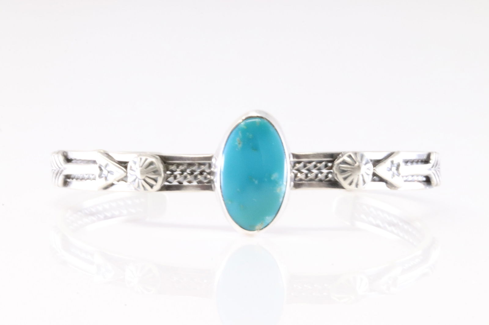America Sterling Silver Turquoise Bracelet Cuff. (1 of 4)