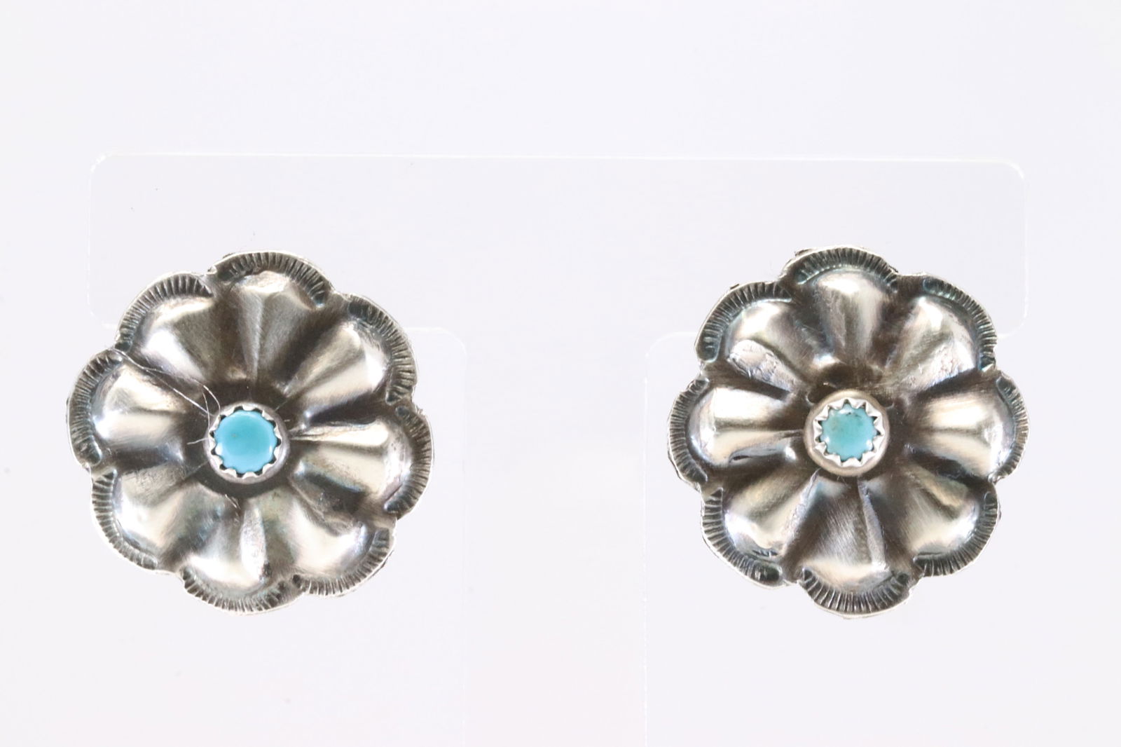 Native American Navajo Sterling Silver Turquoise Conch Post Earring's By Joan & Ryan Begay.: This is a Native American Navajo Sterling Silver Turquoise Conch Post Earring's By Joan & Ryan Begay.