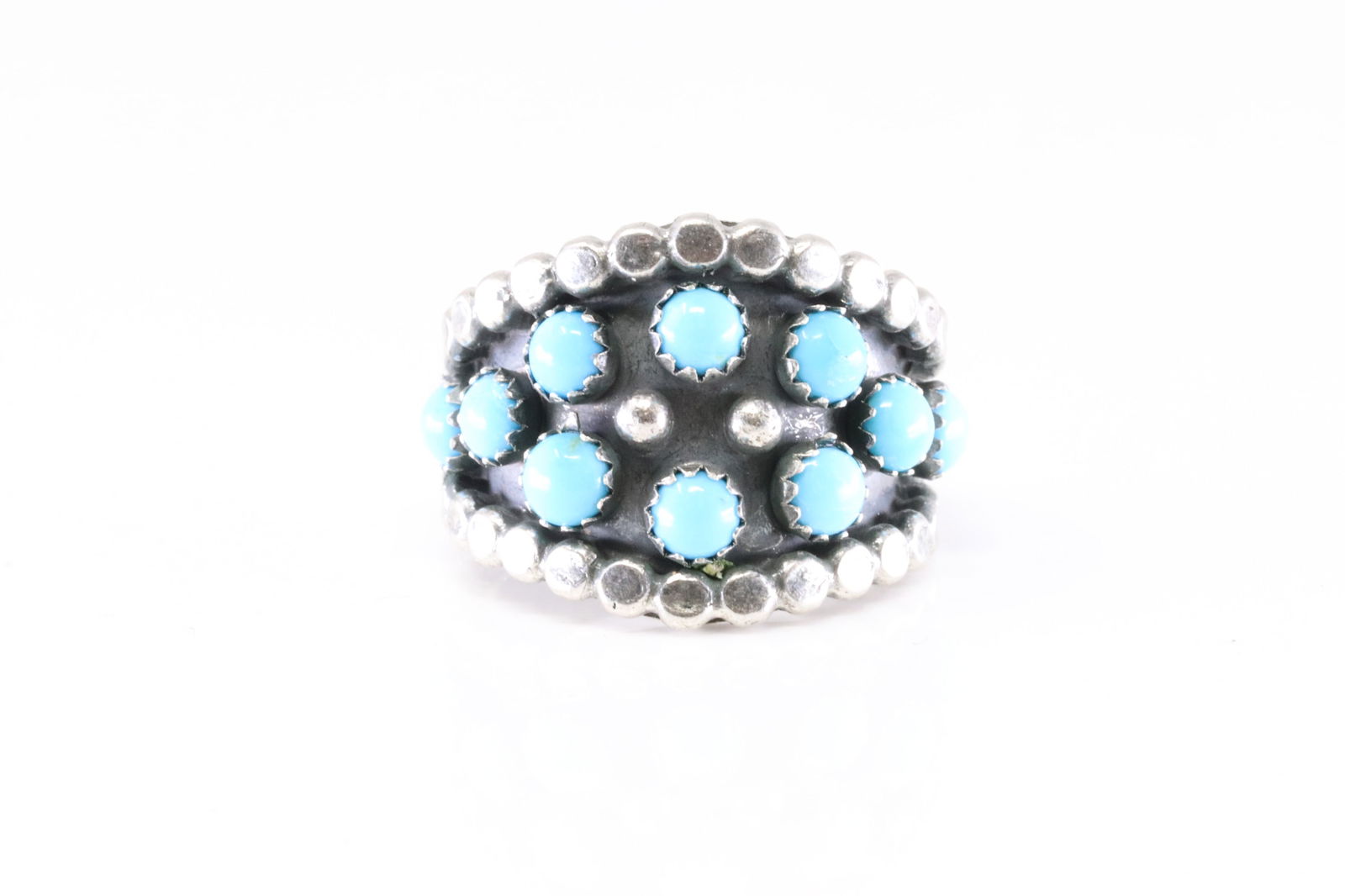 Native America Navajo Sterling Silver Turquoise Ring By Kenny Lonjose.: This is a Native America Navajo Sterling Silver Turquoise Ring By Kenny Lonjose. Ring size: 7.50.