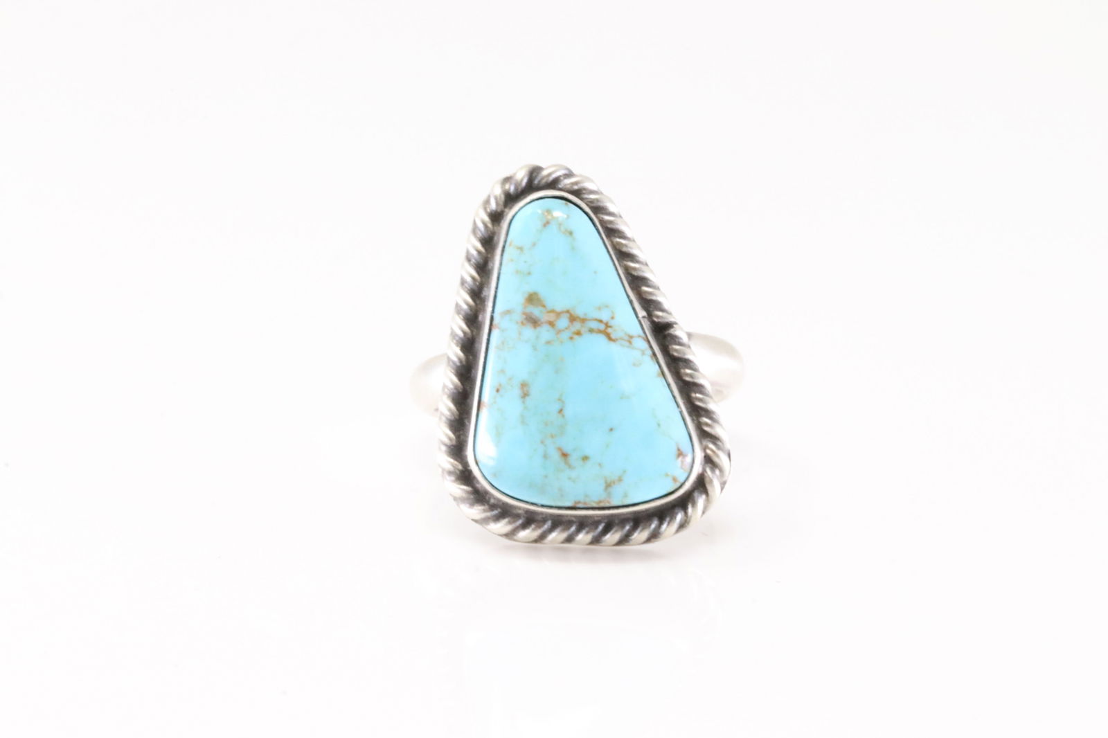 Native America Navajo Sterling Silver Turquoise Ring By Dixon.: This is a Native America Navajo Sterling Silver Turquoise Ring By Dixon. Stamp Dixon. Ring size: 8.00.