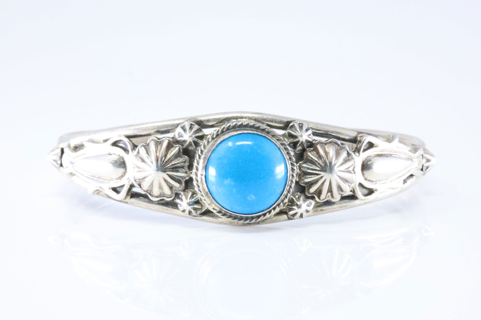Native America Navajo Sterling Silver Turquoise Bracelet Cuff By R.D.: This is a Native America Navajo Sterling Silver Turquoise Bracelet Cuff By R.D. Stamp RD.