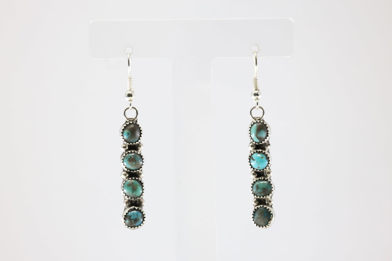Native America Navajo Sterling Silver Kingman Turquoise Dangling Earring's By Maxine Ramirez.: This is a Native America Navajo Sterling Silver Kingman Turquoise Dangling Earring's By Maxine Ramirez. Stamp MR.