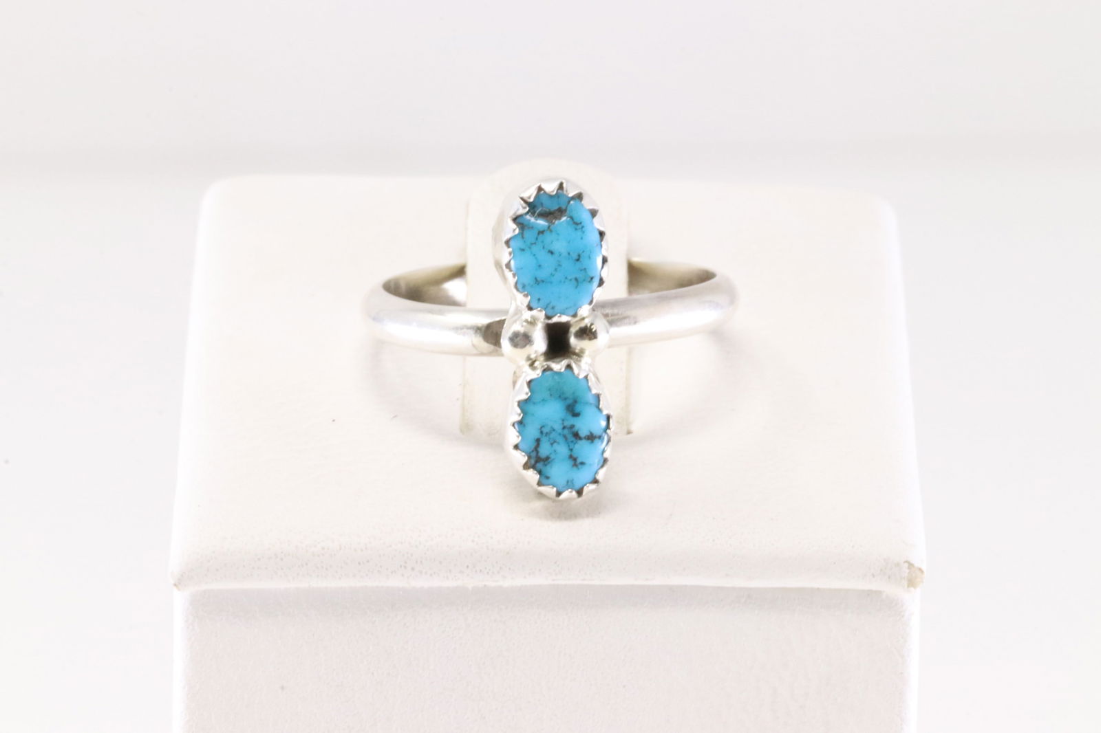 America Sterling Silver Turquoise Ring. (1 of 3)