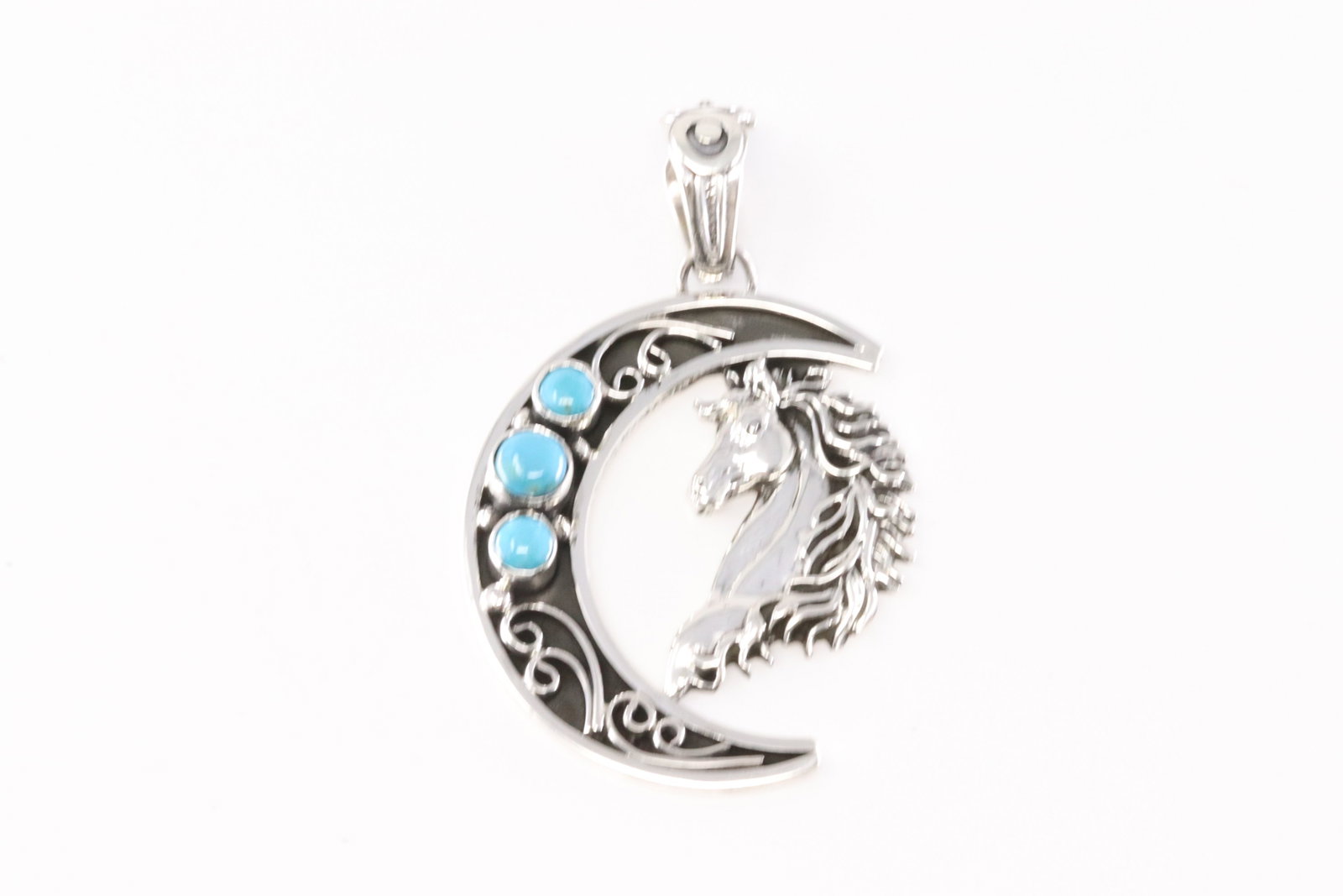 Native America Navajo Sterling Silver Turquoise Moon / Head Horse Pendant By Arlene Lewis.: This is a Native America Navajo Sterling Silver Turquoise Moon / Head Horse Pendant By Arlene Lewis. Stamp From R.B Company.