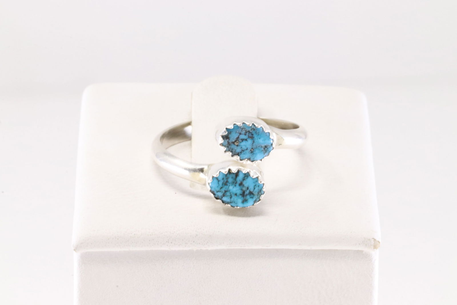 America Sterling Silver Turquoise Ring. (1 of 3)