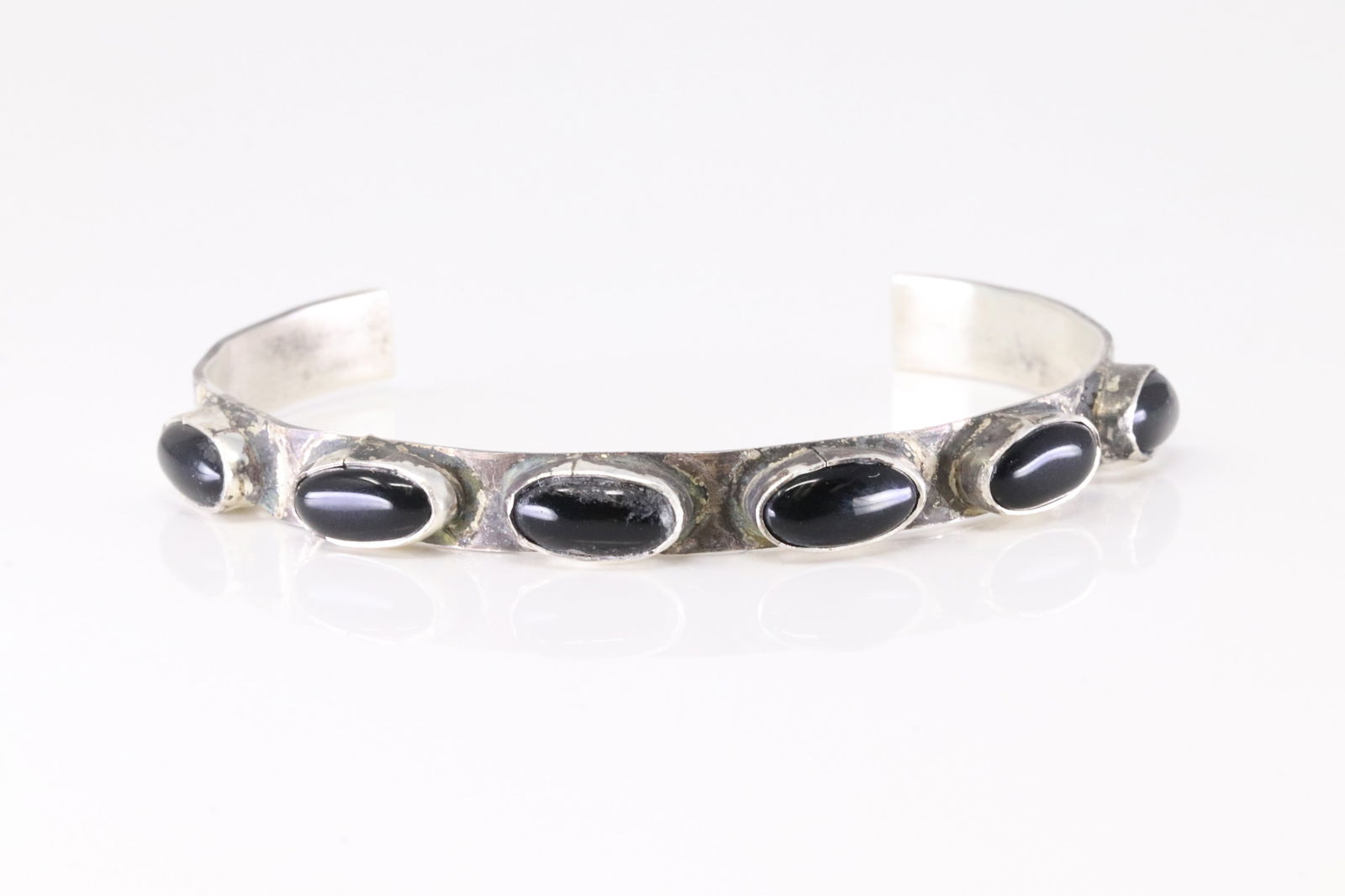 Native America Zuni Sterling Silver Black Onyx Bracelet Cuff By Jude Candelaria. (1 of 4)