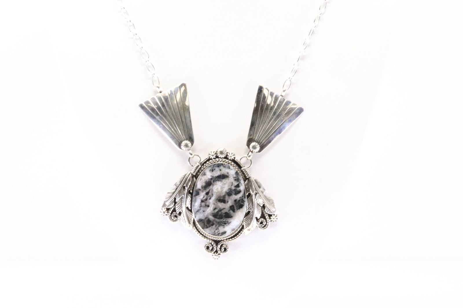 Native American Navajo Sterling Silver White Buffalo Necklace By Jennifer Cayaditto.: This is a Native American Navajo Sterling Silver White Buffalo Necklace By Jennifer Cayaditto. Stamp JC. Necklace Length: 22.00.