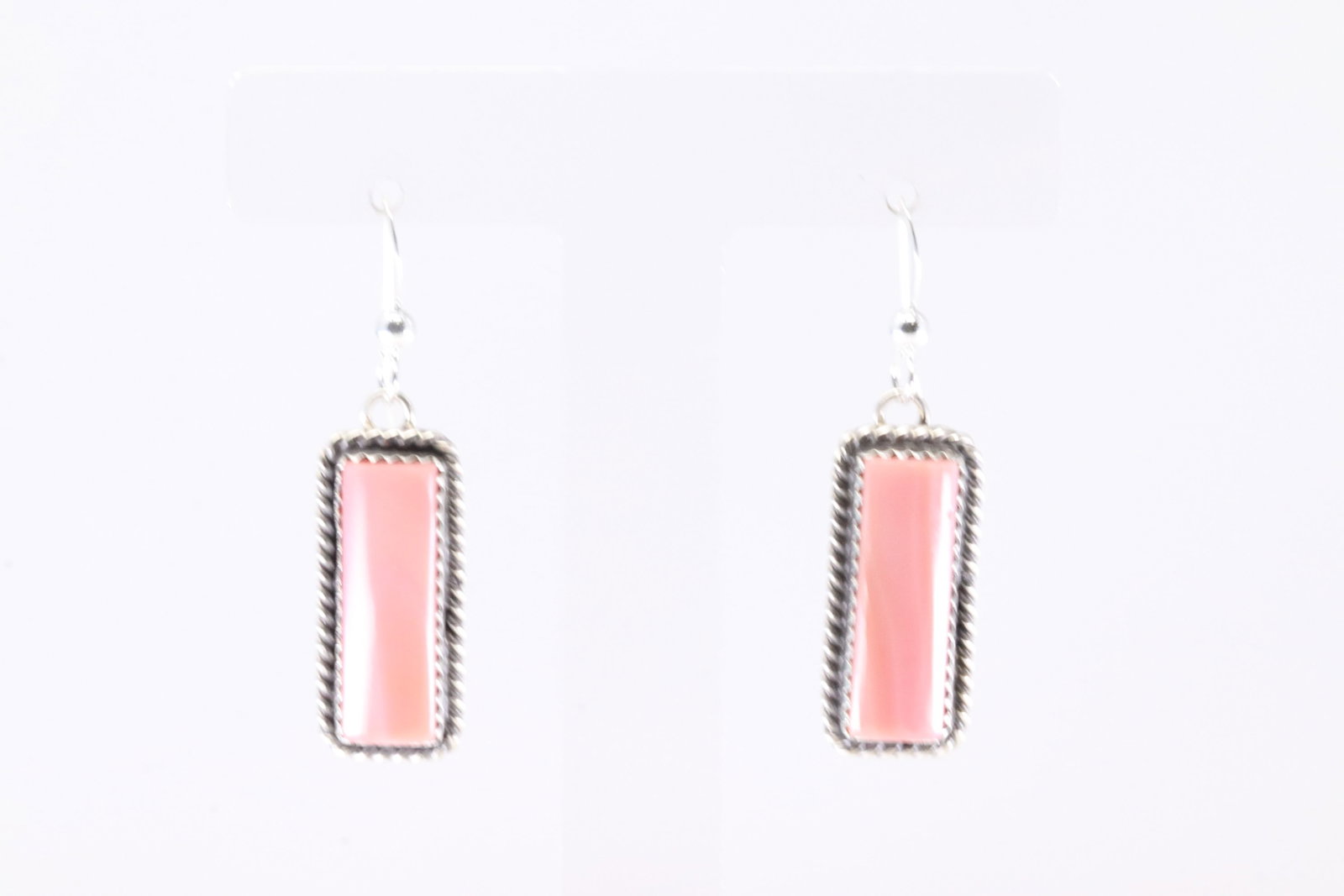 Native America Navajo Sterling Silver Pink Conch Dangling Earring's By Virginia Becent.: This is a Native America Navajo Sterling Silver Pink Conch Dangling Earring's By Virginia Becent. Stamp Virginia.
