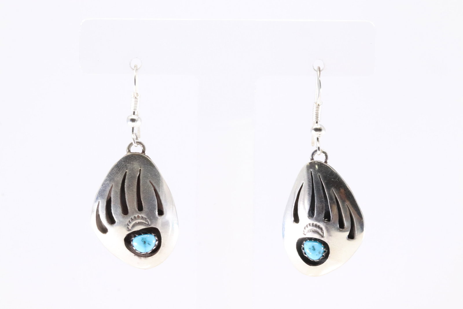 Native America Navajo Sterling Silver Bear Paw Turquoise Dangling Earring's By Ervin Begay.: This is a Native America Navajo Sterling Silver Bear Paw Turquoise Dangling Earring's By Ervin Begay. Stamp B.