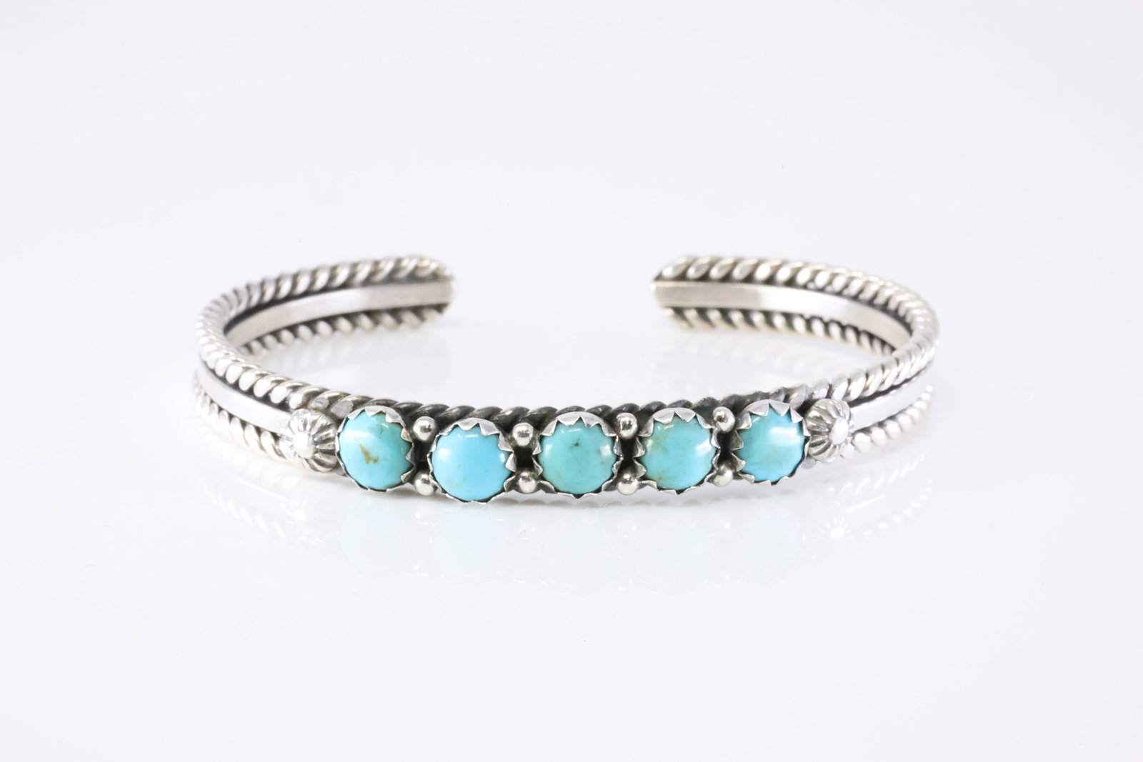 Native America Navajo Sterling Silver Turquoise Bracelet Cuff By R. King.: This is a Native America Navajo Sterling Silver Turquoise Bracelet Cuff By R. King. Stamp R King.