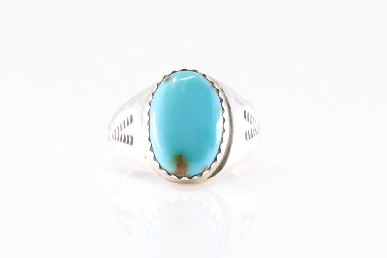 Native America Navajo Sterling Silver Turquoise Ring By ML.: This is a Native America Navajo Sterling Silver Turquoise Ring By ML. Stamp ML. Ring Size: 5.50.