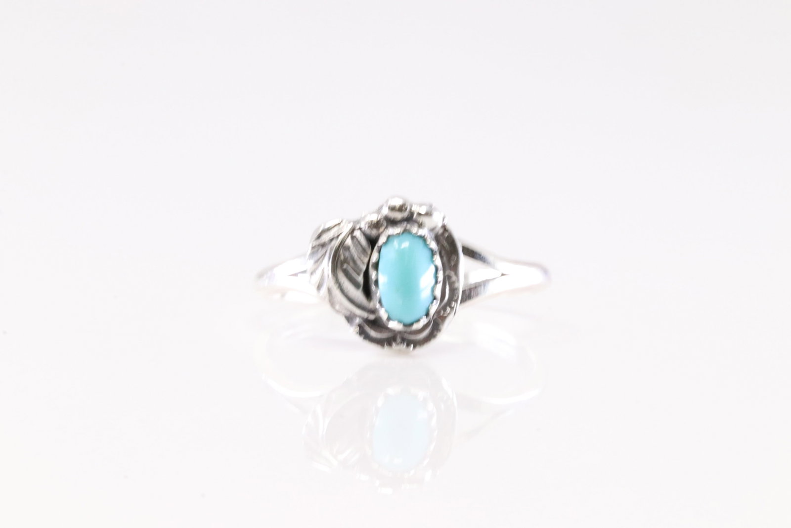 Native America Navajo Sterling Silver Turquoise Feather Ring By Hiram Largo. From R.B Company.: This is a Native America Navajo Sterling Silver Turquoise Feather Ring By Hiram Largo. From R.B Company. Stamp By R.B Company. Ring Size: 8.00.