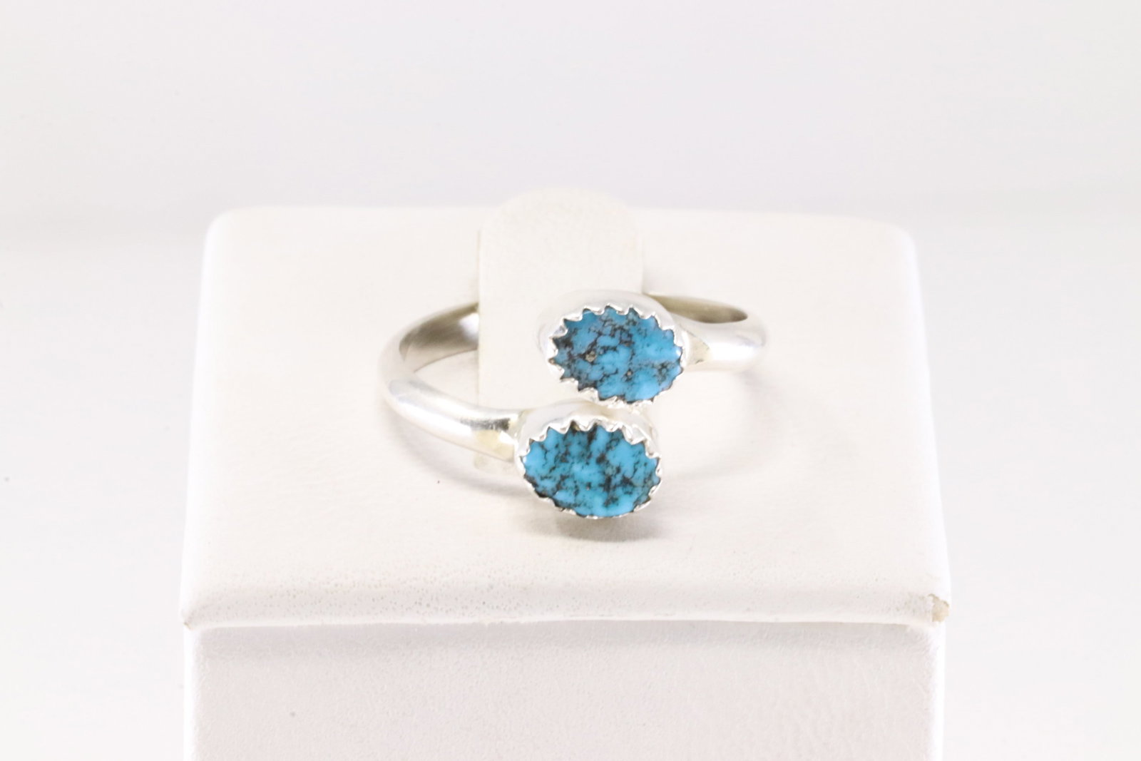 America Sterling Silver Turquoise Ring. (1 of 3)