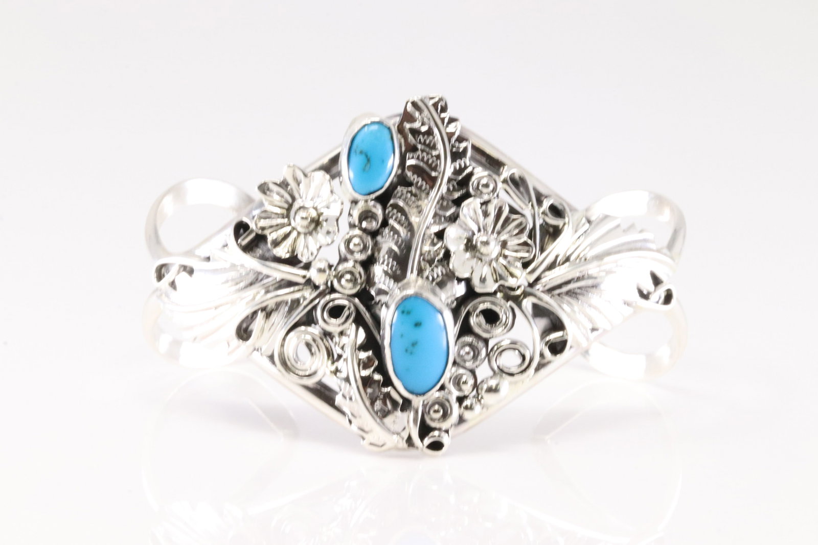 Native America Navajo Sterling Silver Turquoise Bracelet Cuff By H.B.Y.: This is a Native America Navajo Sterling Silver Turquoise Bracelet Cuff By H.B.Y.