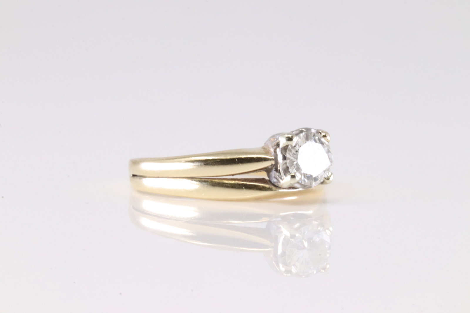 Diamond Ring 14Kt. - 2