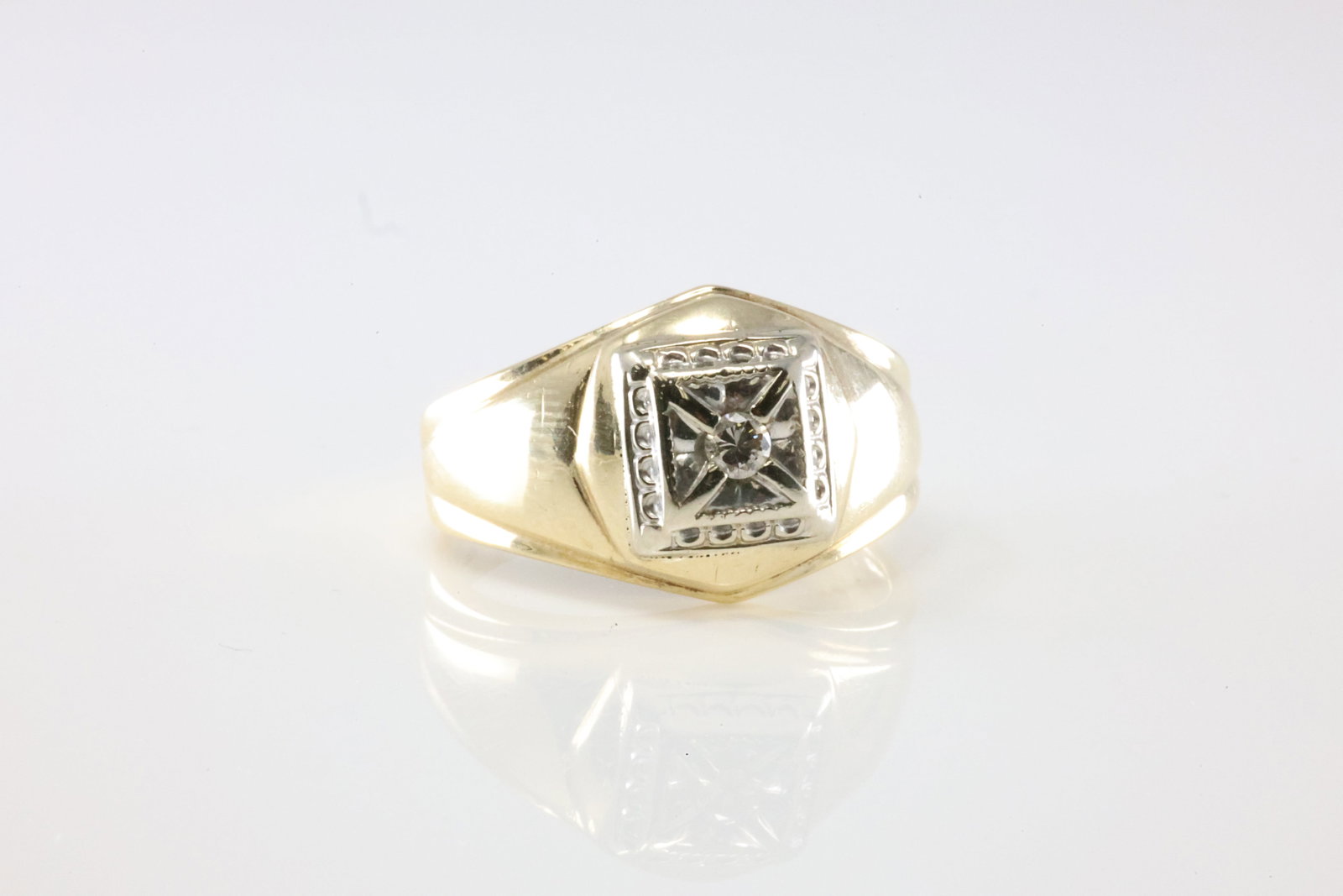 Diamond Ring 14Kt. - 2