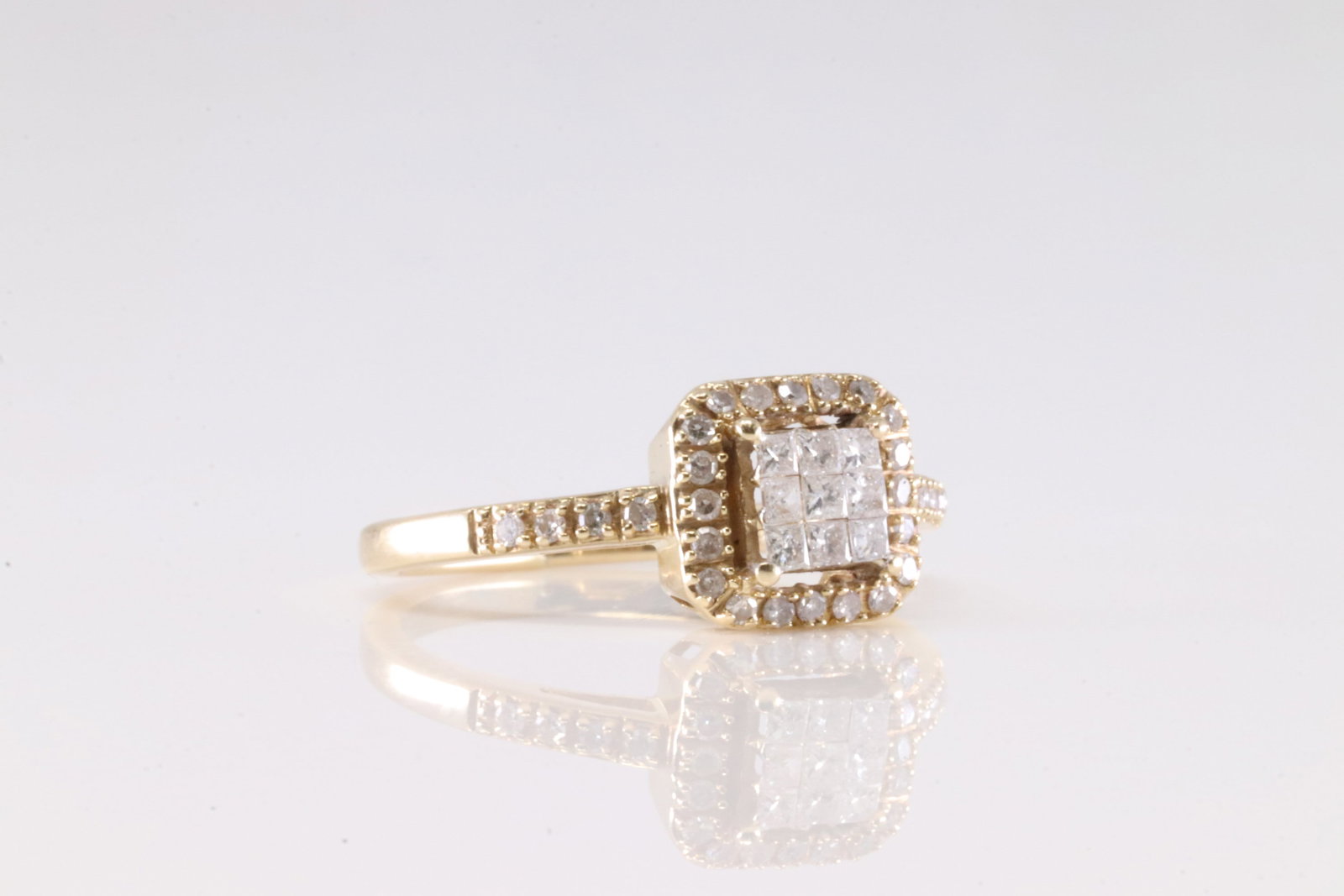 Diamond Ring 14Kt. - 2