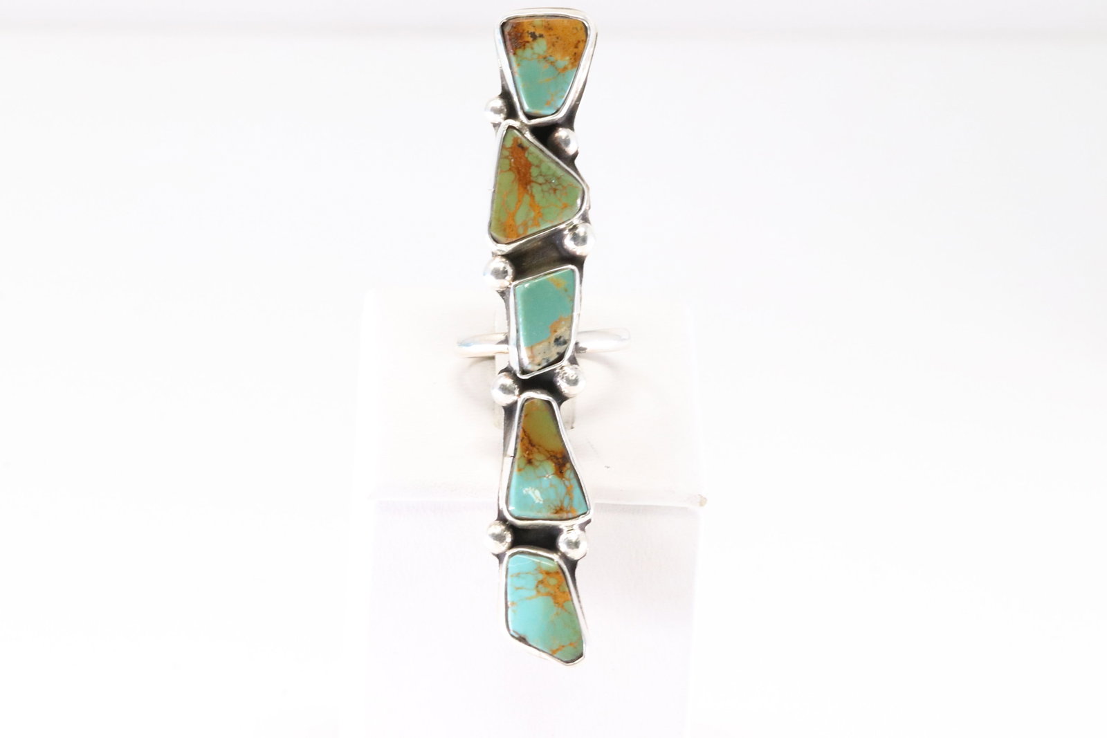 Native America Zuni Sterling Silver Turquoise Ring By Jude Candelaria.: This is a Native America Zuni Sterling Silver Turquoise Ring By Jude Candelaria. Stamp Jude Candelaria. Ring Size: 7.50.