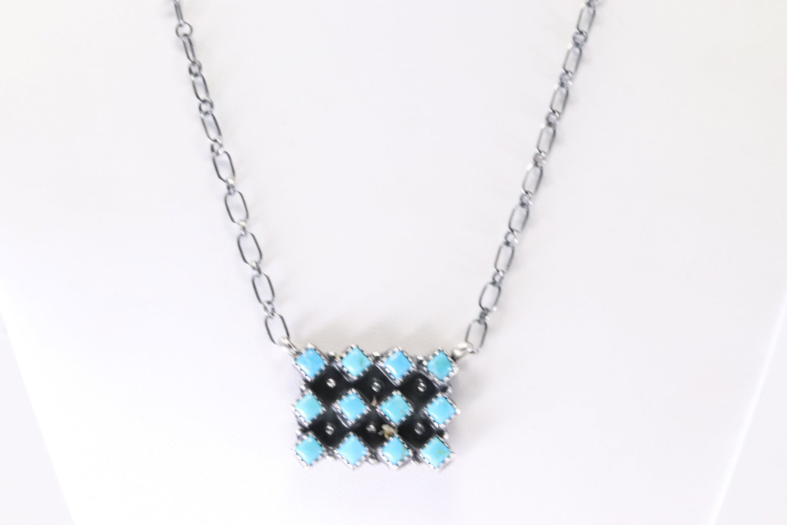 America Sterling Silver Turquoise Necklace.: This is a America Sterling Silver Turquoise Necklace. Necklace length: 18.00"