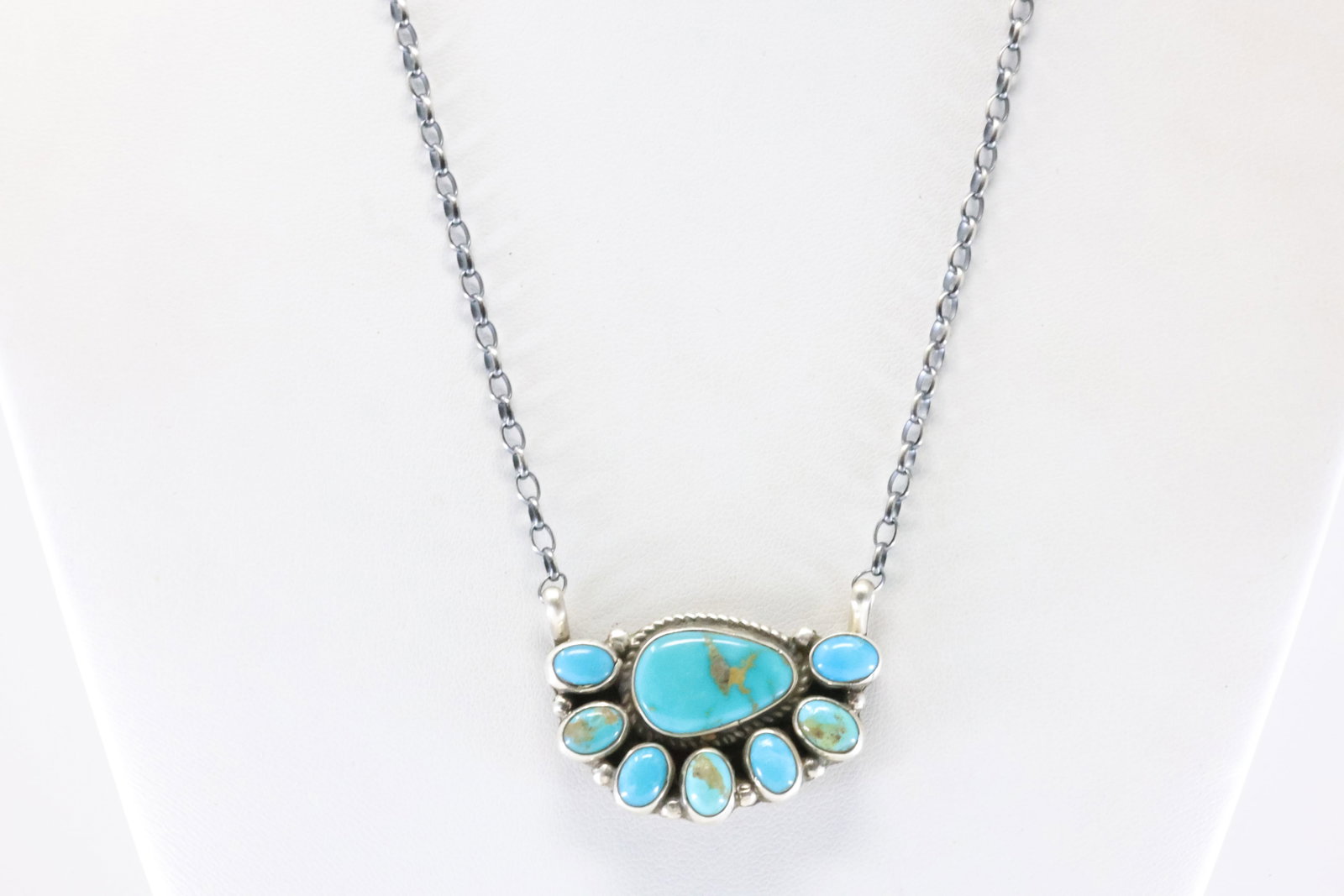 Native America Navajo Sterling Silver Kingman Turquoise Necklace By Geraldine James. (1 of 4)