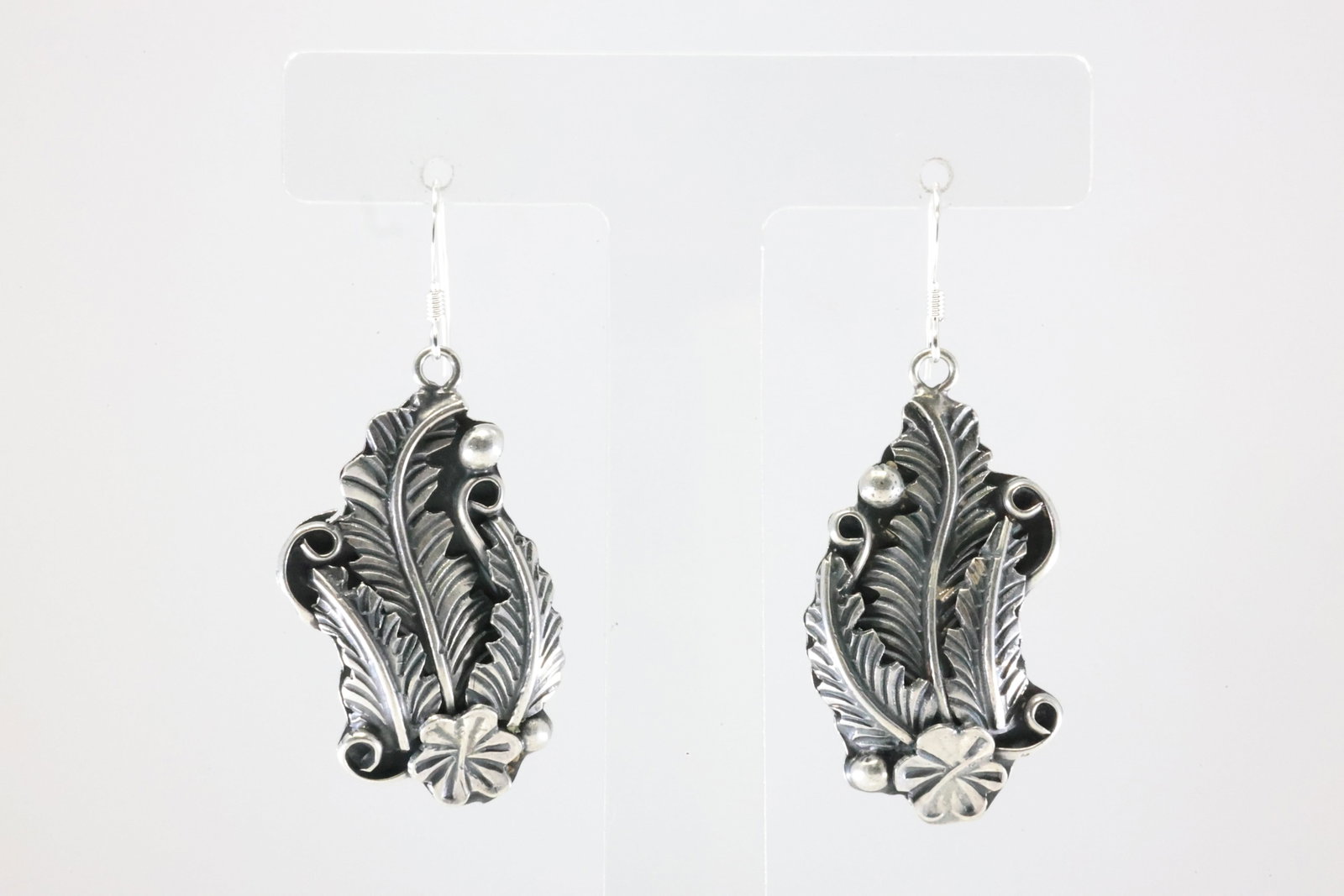 Native America Navajo Sterling Silver Floral Dangling Earring's By Harry B.Yazzie. (1 of 4)