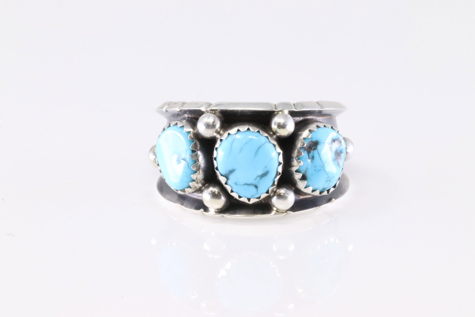 Native America Navajo Sterling Silver Turquoise Ring By RC.: This is a Native America Navajo Sterling Silver Turquoise Ring By RC. Stamp RC. Ring Size: 9.00.