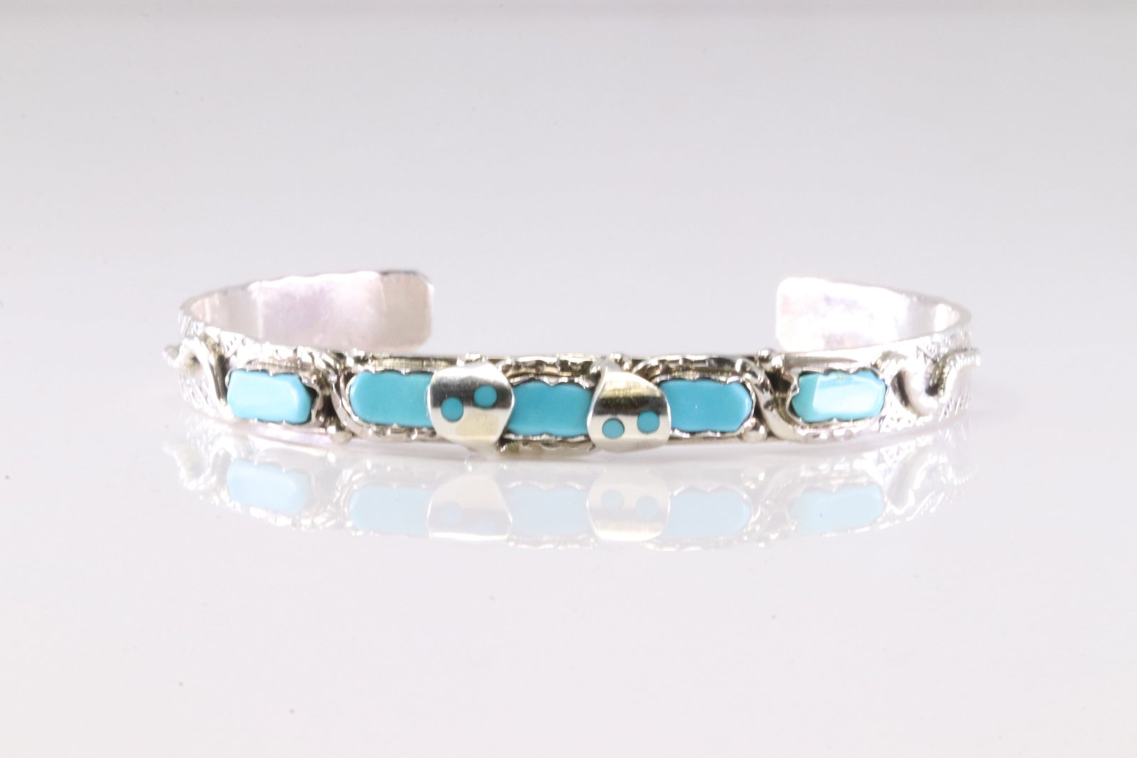 Native America Zuni Sterling Silver Turquoise Bracelet Cuff By Effie C.: This is a Native America Zuni Sterling Silver Turquoise Bracelet Cuff By Effie C.