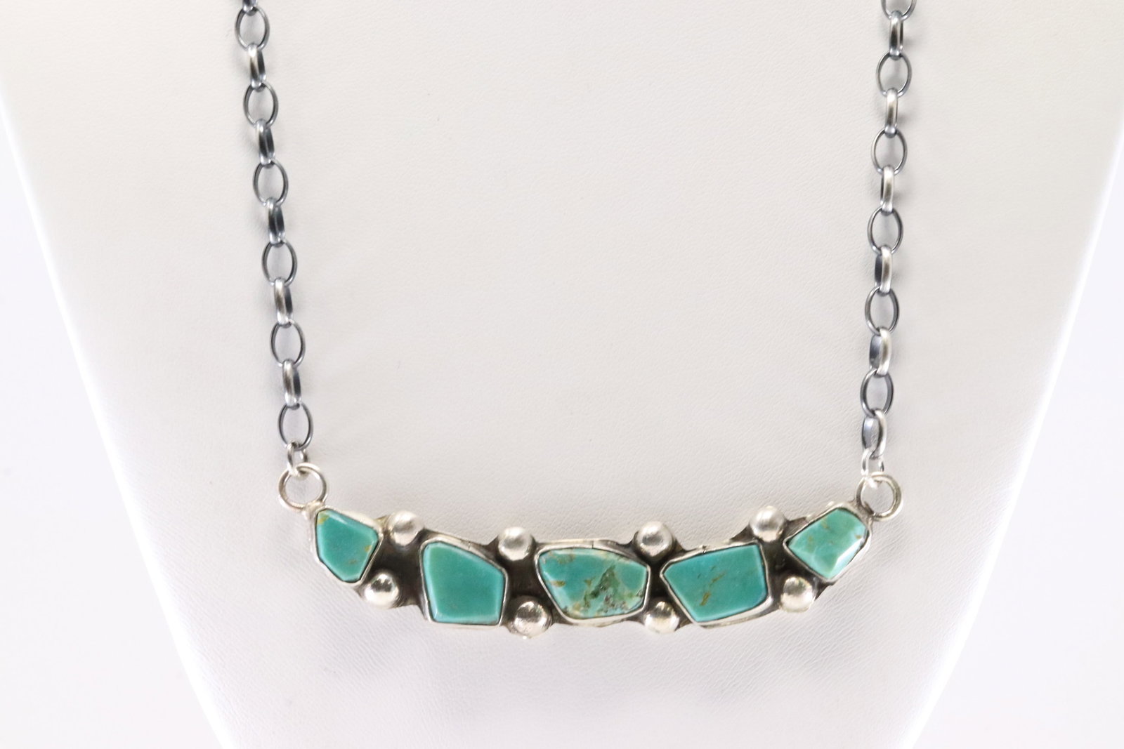 Native America Zuni Sterling Silver Kingman Turquoise Necklace By Jude Candelaria.: This is a Native America Zuni Sterling Silver Kingman Turquoise Necklace By Jude Candelaria. Necklace length: 18.00"