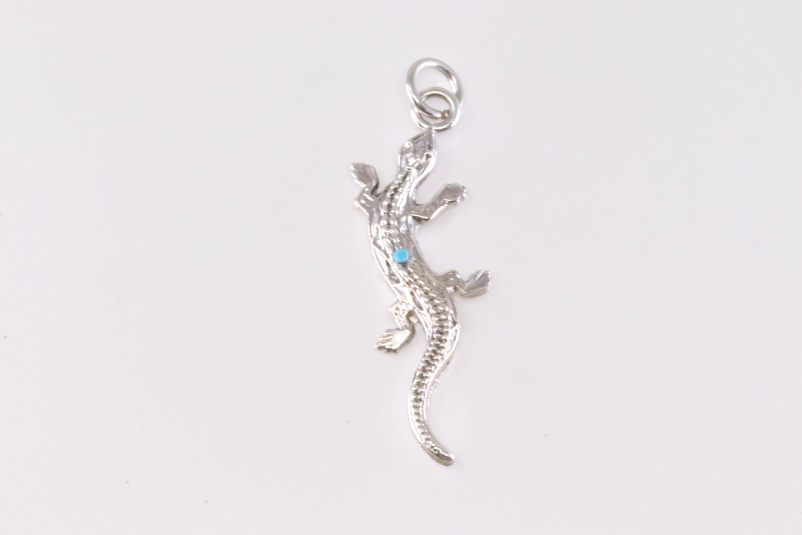 America Sterling Silver Turquoise Lizard Pendant.: This is a America Sterling Silver Turquoise Lizard Pendant.