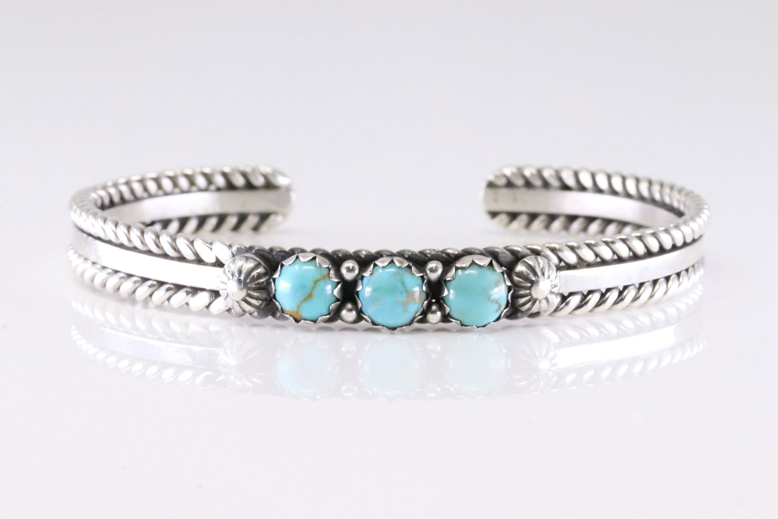 Native America Navajo Sterling Silver Turquoise Bracelet Cuff By R.King.: This is a Native America Navajo Sterling Silver Turquoise Bracelet Cuff By R.King.