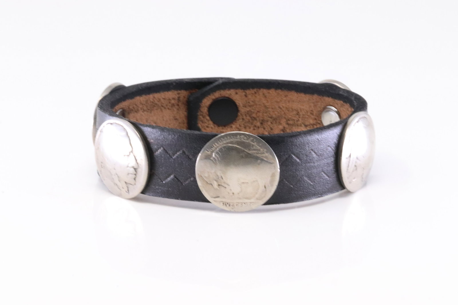 Native America Navajo Sterling Silver Leather Buffalo And Indian Head Nickel Bracelet. (1 of 4)