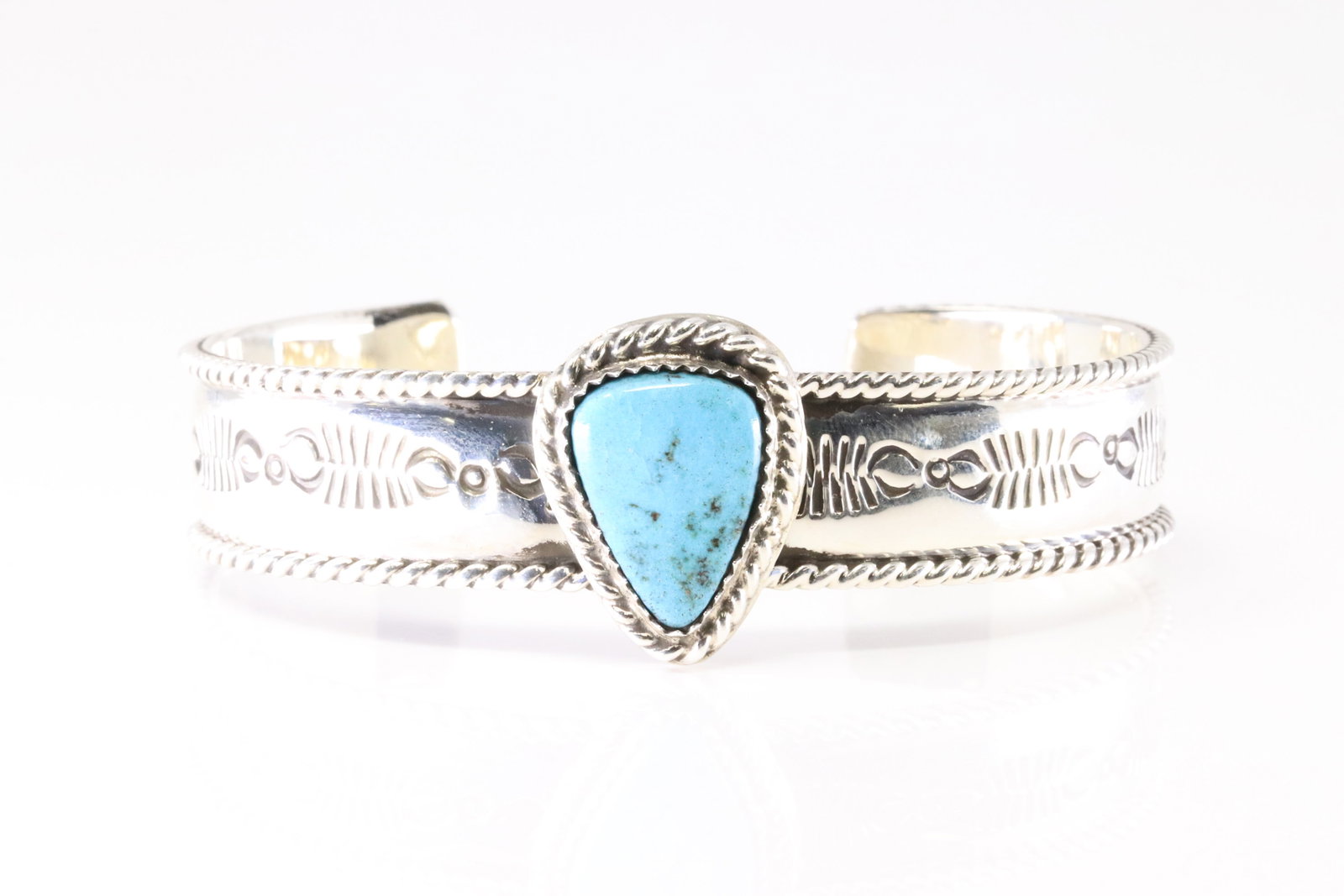 Native America Navajo Sterling Silver Turquoise Bracelet Cuff By Jason B.: This is a Native America Navajo Sterling Silver Turquoise Bracelet Cuff By Jason B. Stamp Jason B.