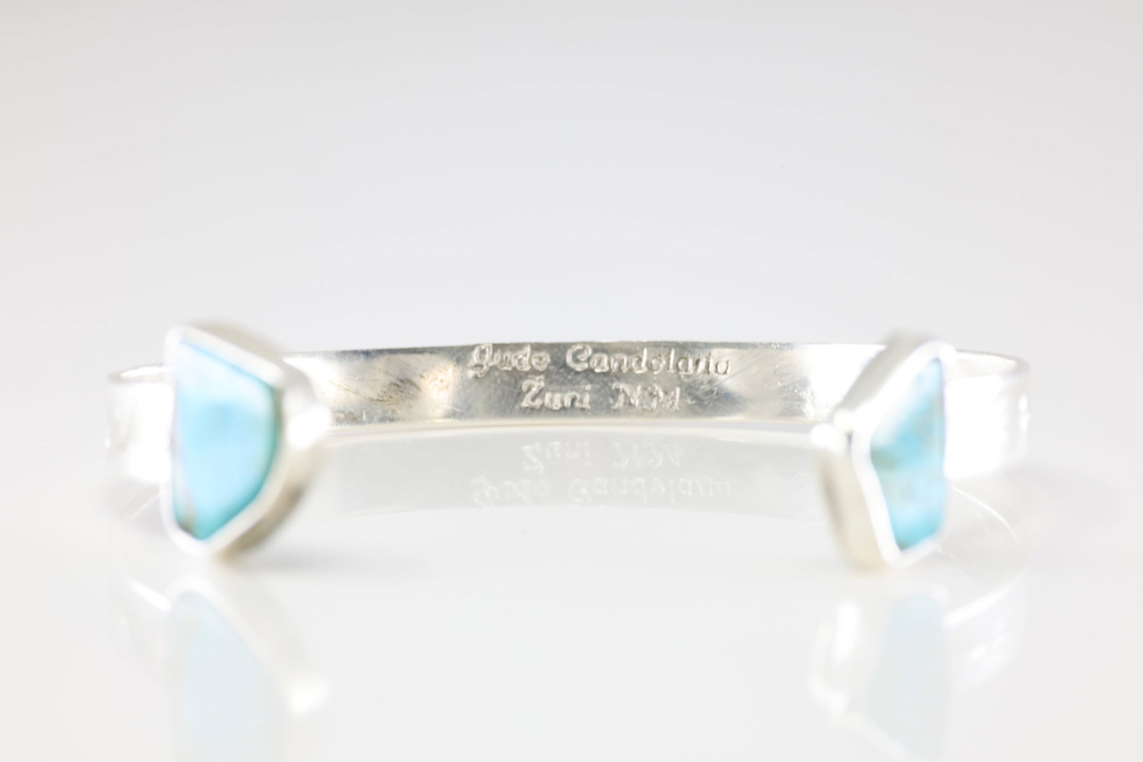 Native America Zuni Sterling Silver Turquoise Bracelet Cuff By Jude Candelaria.: This is a Native America Zuni Sterling Silver Turquoise Bracelet Cuff By Jude Candelaria. Stamp Jude Candelaria.