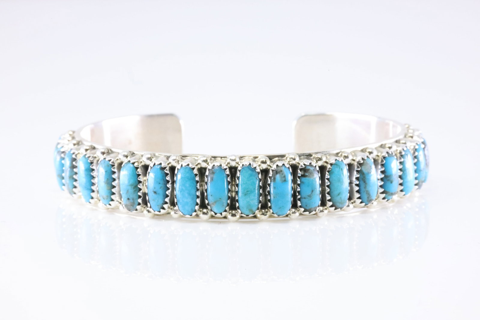 Native America Zuni Sterling Silver Turquoise Bracelet Cuff By Alicia Wilson.: This is a Native America Zuni Sterling Silver Turquoise Bracelet Cuff By Alicia Wilson. Stamp A. Wilson.
