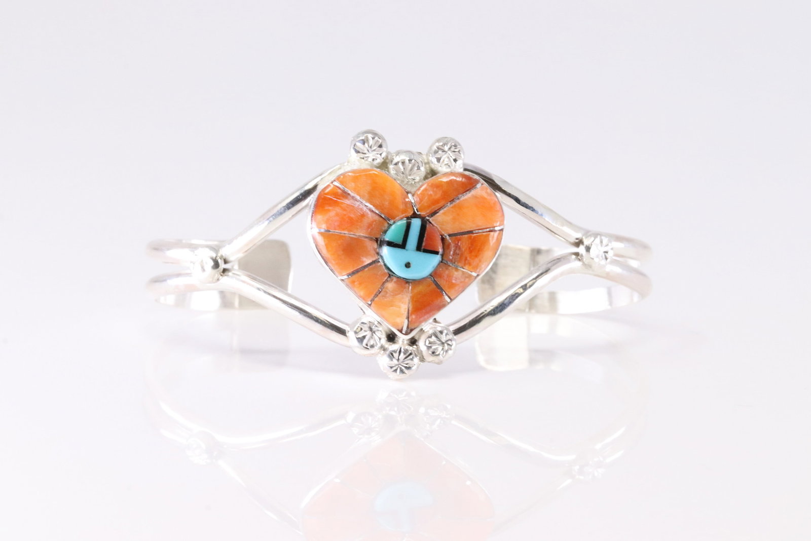 Native America Zuni Sterling Silver Multicolor Stone Inlay Bracelet Cuff By Ola Eriacho.: This is a Native America Zuni Sterling Silver Multicolor Stone Inlay Bracelet Cuff By Ola Eriacho. Stamp Ola Eriacho.