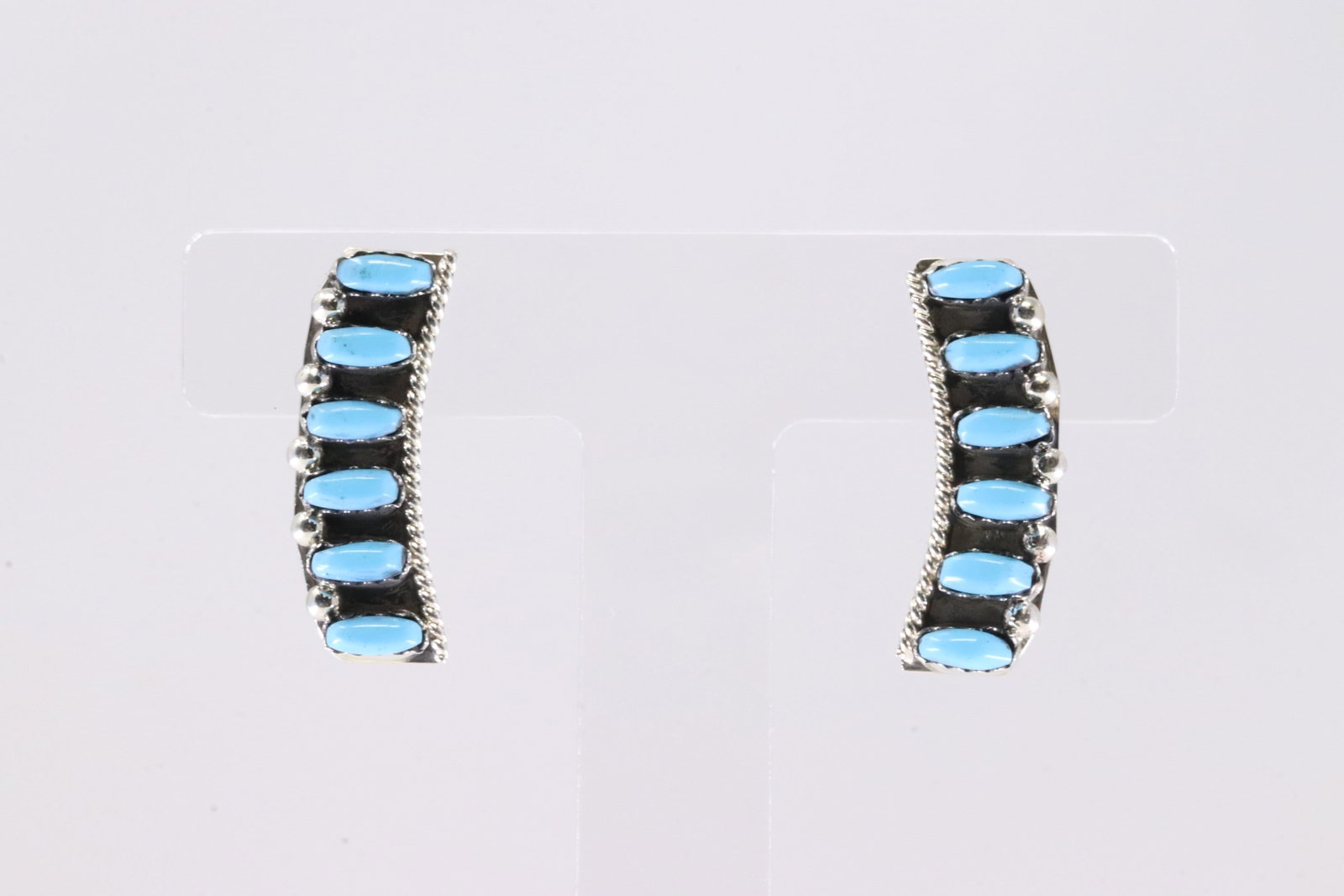 Native America Zuni Stearling Silver Turquoise Post Earring's By Veronica Martza.: This is a Native America Navajo Stearling Silver Turquoise Post Earring's By Veronica Martza.