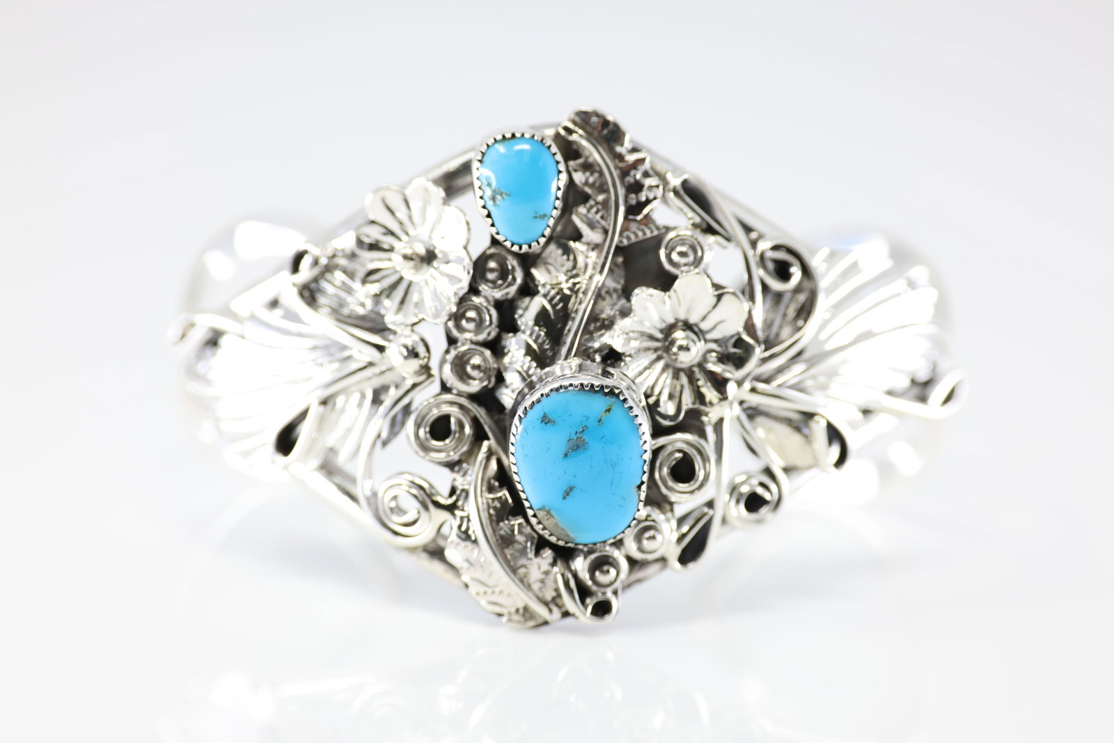 Native America Navajo Sterling Silver Turquoise Bracelet Floral Cuff By H.B.Y.: This is a Native America Navajo Sterling Silver Turquoise Bracelet Floral Cuff By H.B.Y. Stamp H.B.Y.