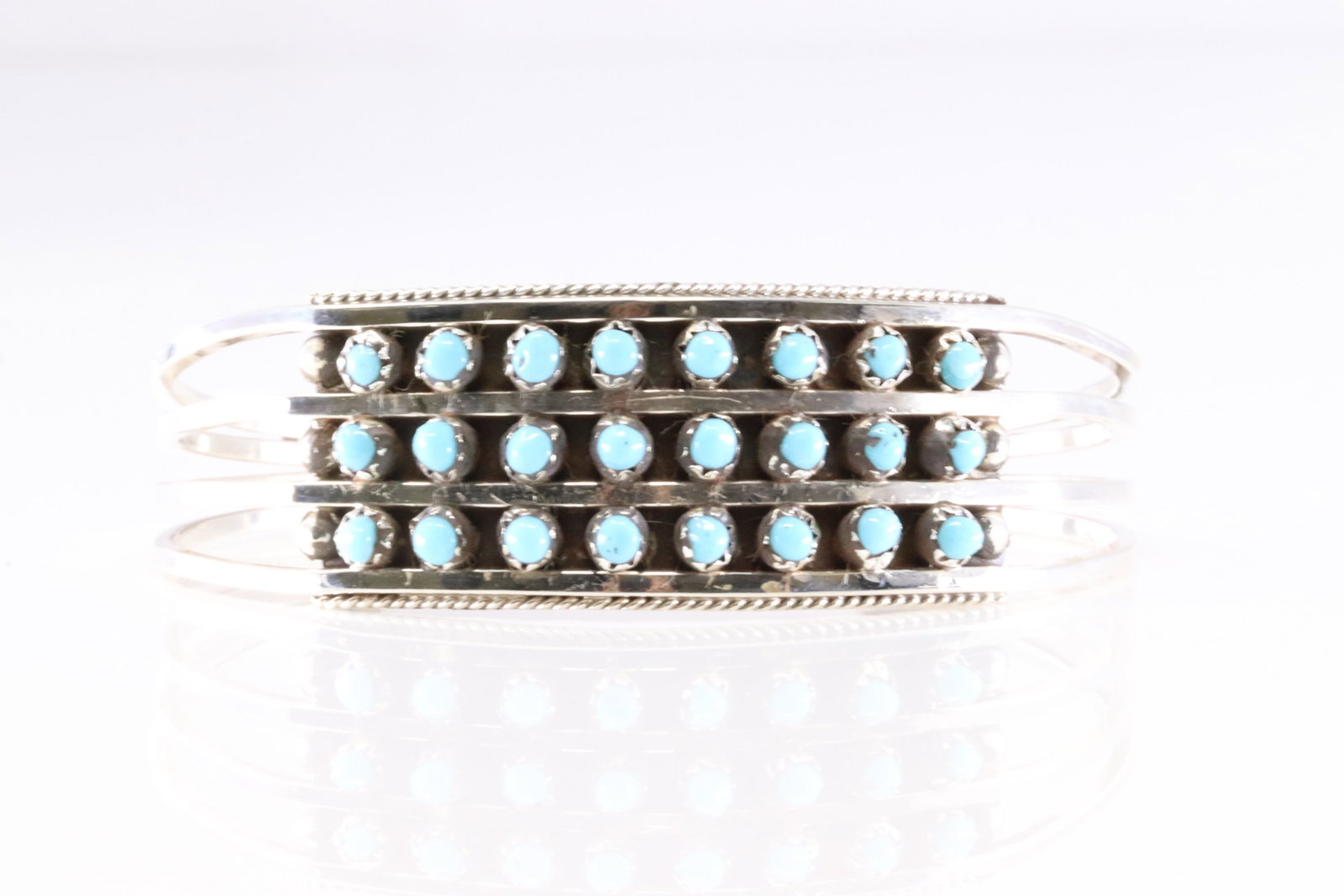 Native America Zuni Sterling Silver Turquoise 3 Row Bracelet Cuff By Susie Livingston.: This is a Native America Zuni Sterling Silver Turquoise 3 Row Bracelet Cuff By Susie Livingston. Stamp SL.