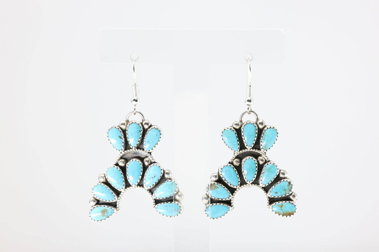Native America Zuni Sterling Silver Kingman Turquoise Dangling Earring's By Rodney Notah.: This is a Native America Zuni Sterling Silver Kingman Turquoise Dangling Earring's By Rodney Notah. Stap R.N.