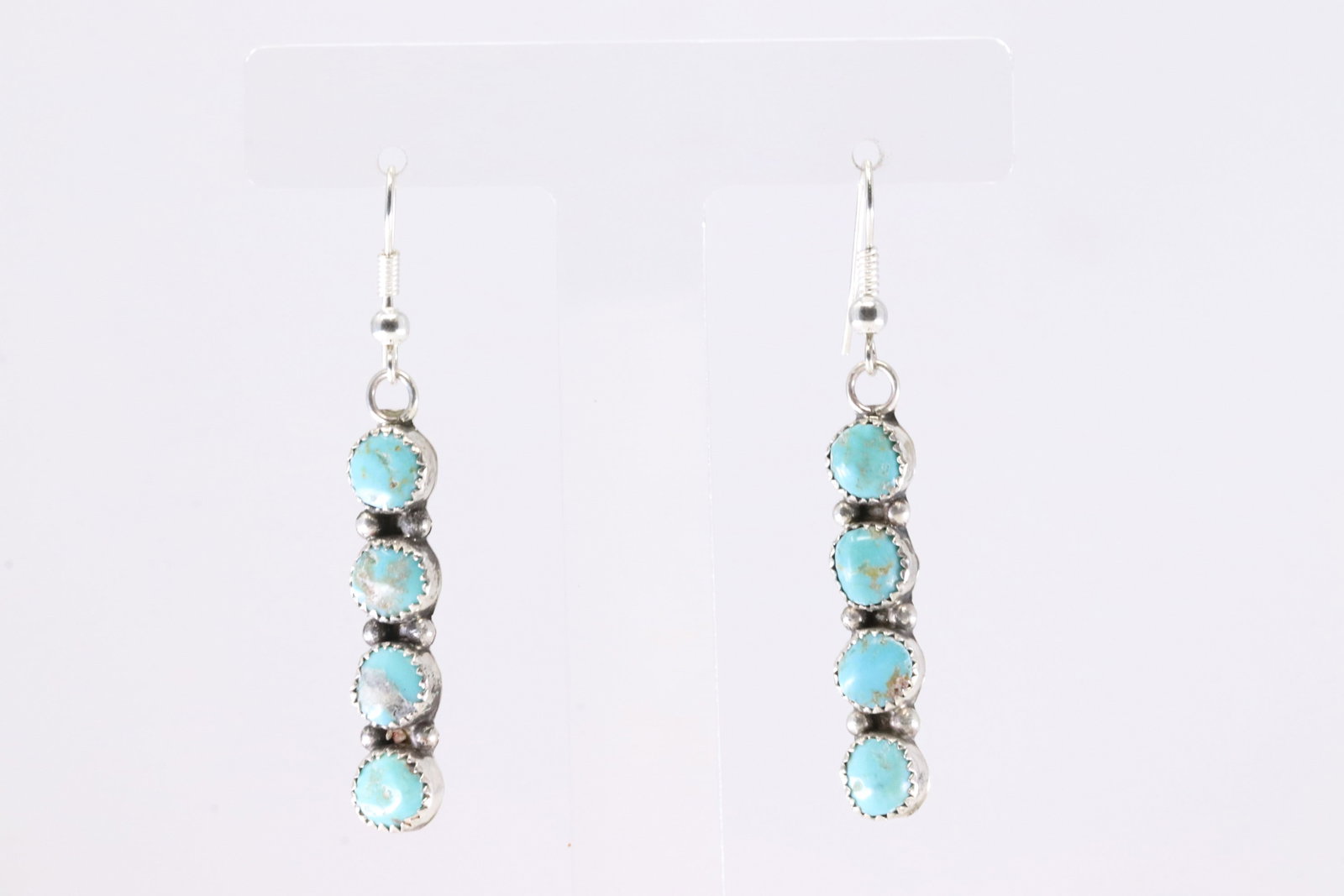 Native America Navajo Sterling Silver Kingman Turquoise Dangling Earring's By Maxine Ramirez.: This is a Native America Navajo Sterling Silver Kingman Turquoise Dangling Earring's By Maxine Ramirez. Stamp MR.