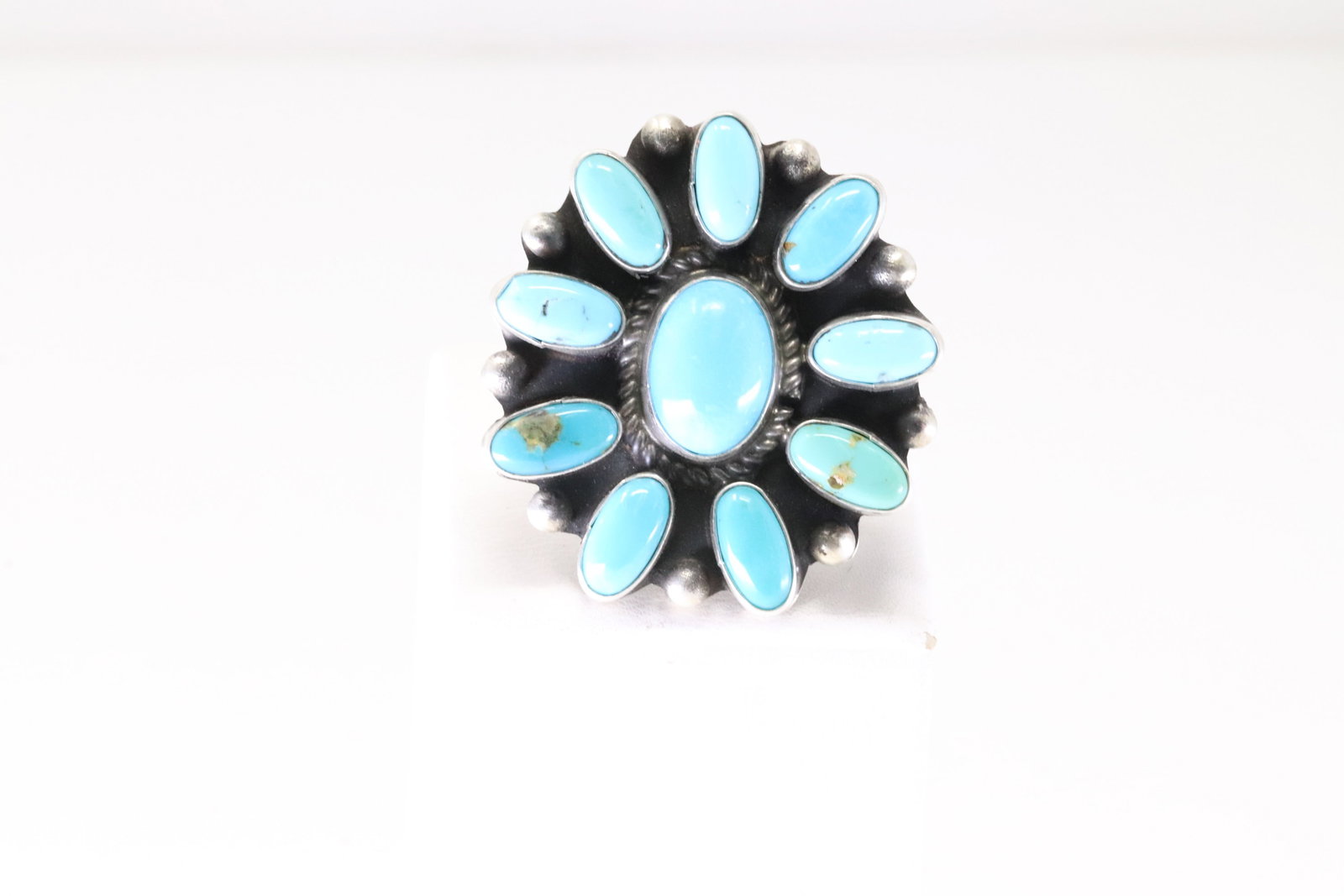 Native America Navajo Sterling Silver Turquoise Floral Ring By WD.: This is a Native America Navajo Sterling Silver Turquoise Floral Ring By WD. Stamp WD. Ring Size: 12.00.